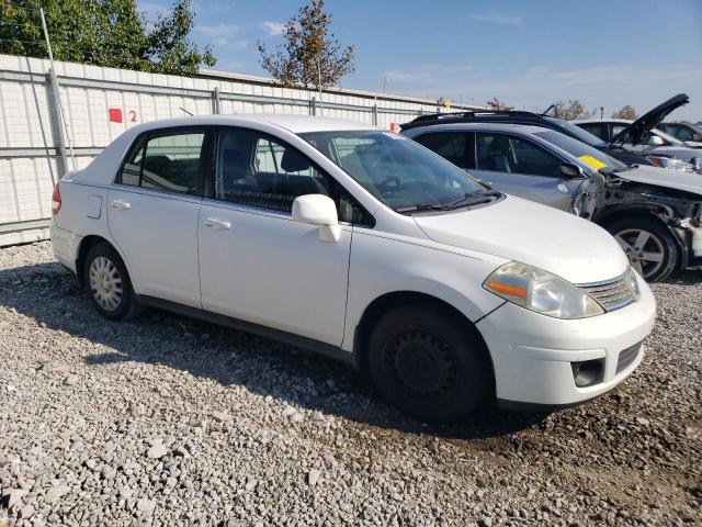 Photo 3 VIN: 3N1BC11E78L432215 - NISSAN VERSA 