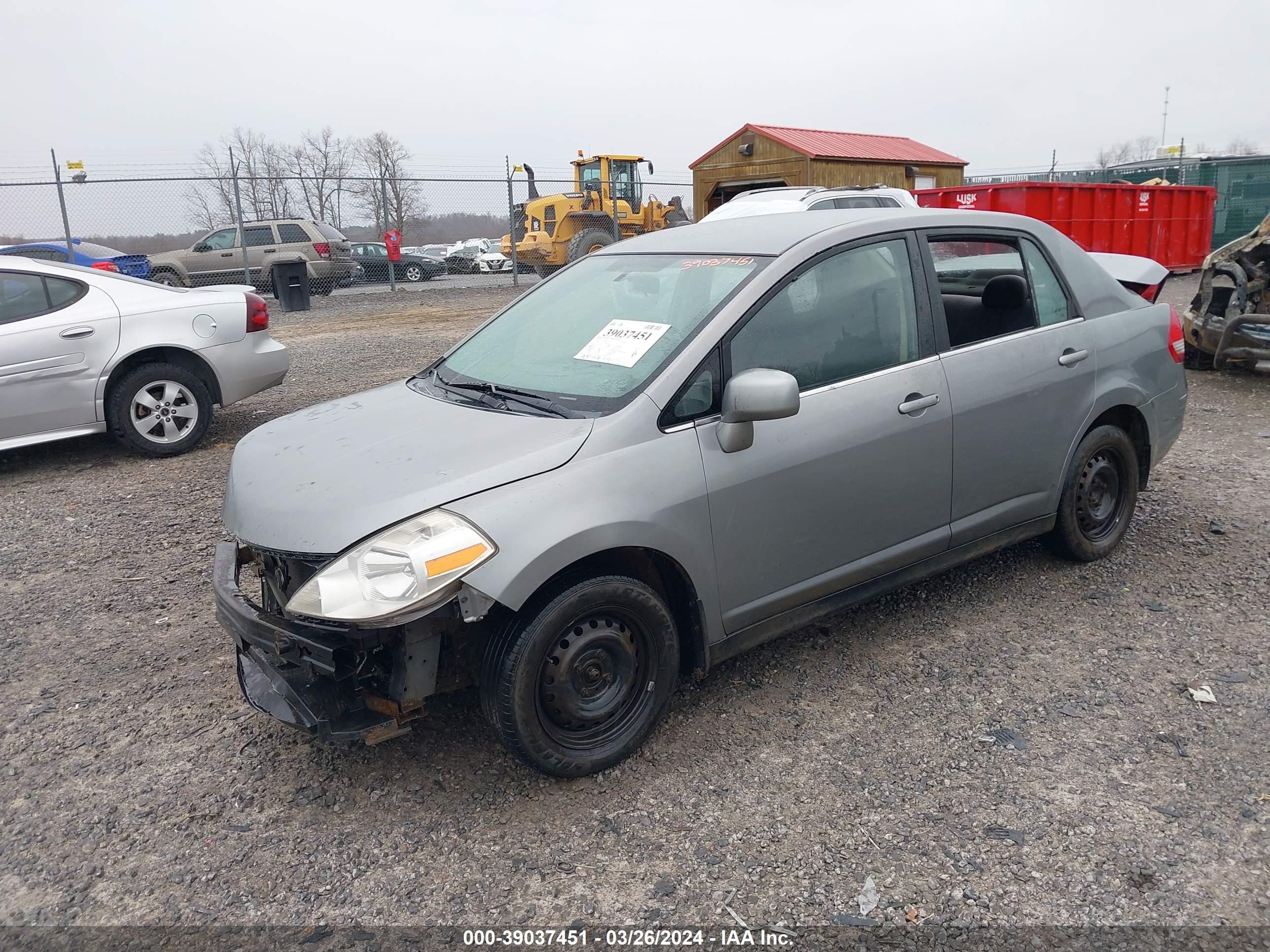 Photo 1 VIN: 3N1BC11E97L410909 - NISSAN VERSA 