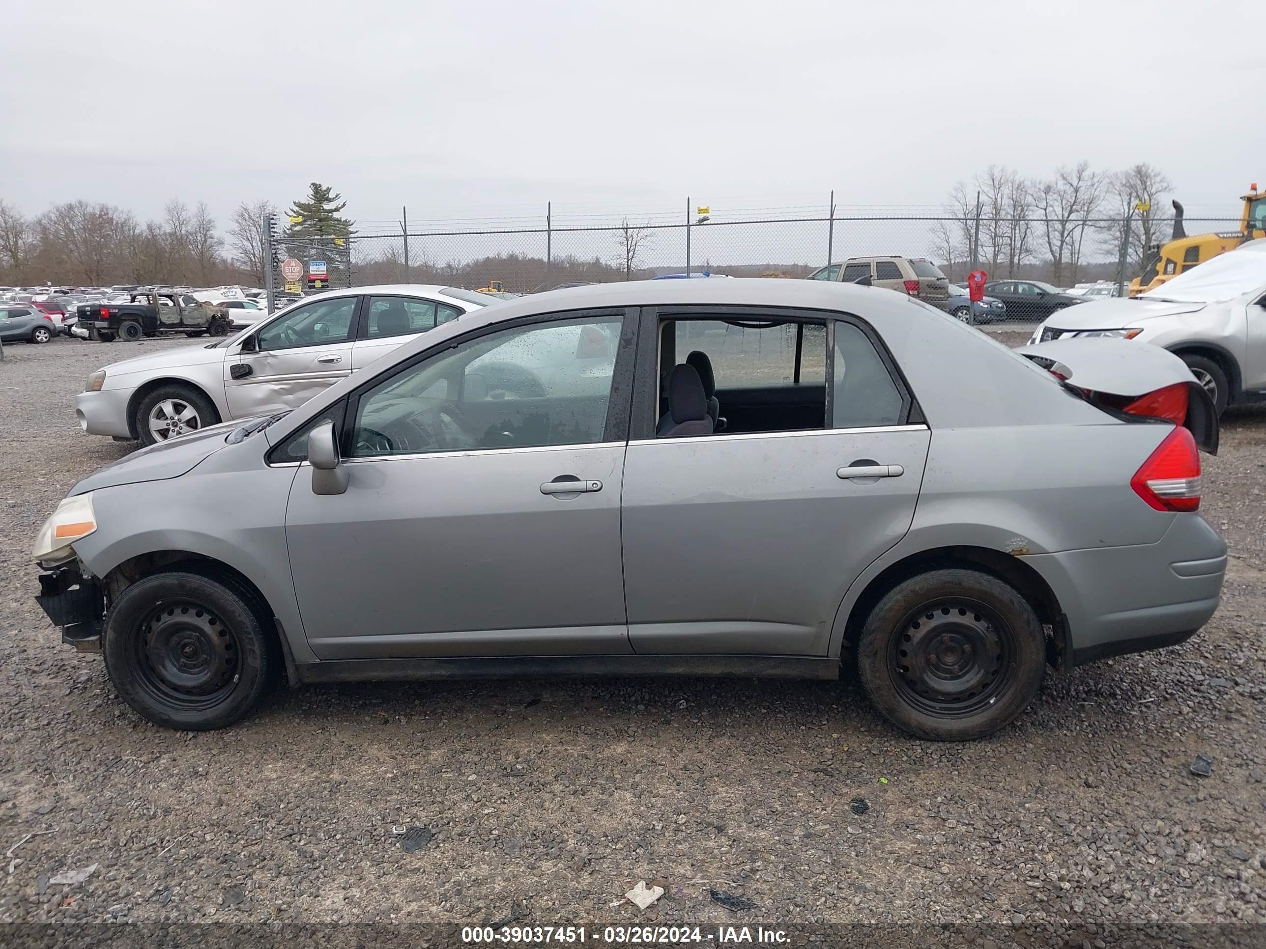 Photo 14 VIN: 3N1BC11E97L410909 - NISSAN VERSA 