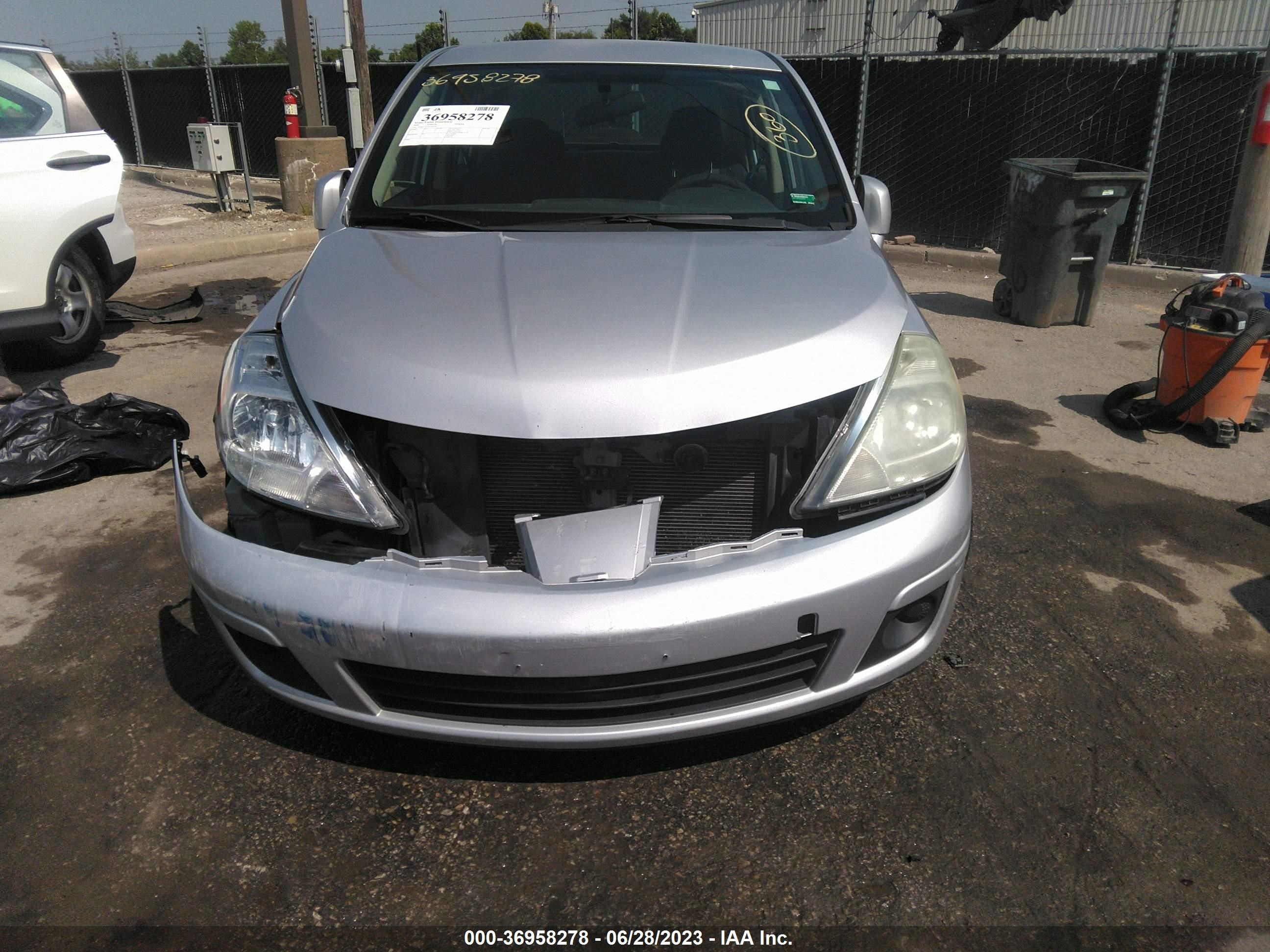 Photo 5 VIN: 3N1BC11EX9L387479 - NISSAN VERSA 