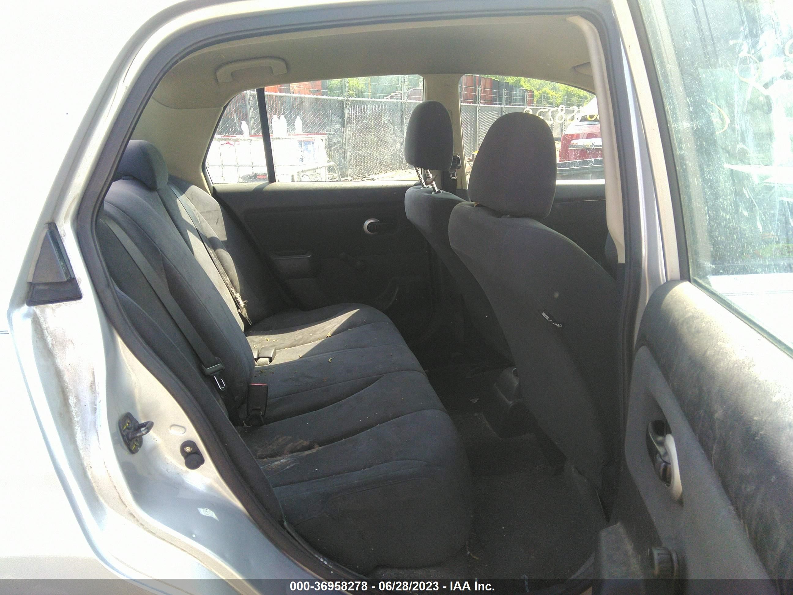 Photo 7 VIN: 3N1BC11EX9L387479 - NISSAN VERSA 