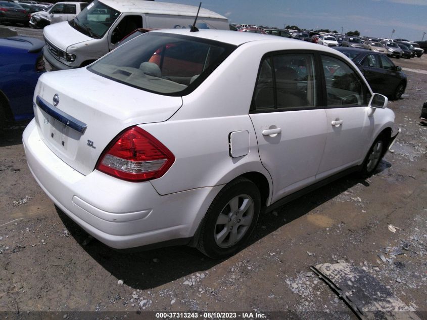 Photo 3 VIN: 3N1BC11EX9L403342 - NISSAN VERSA 