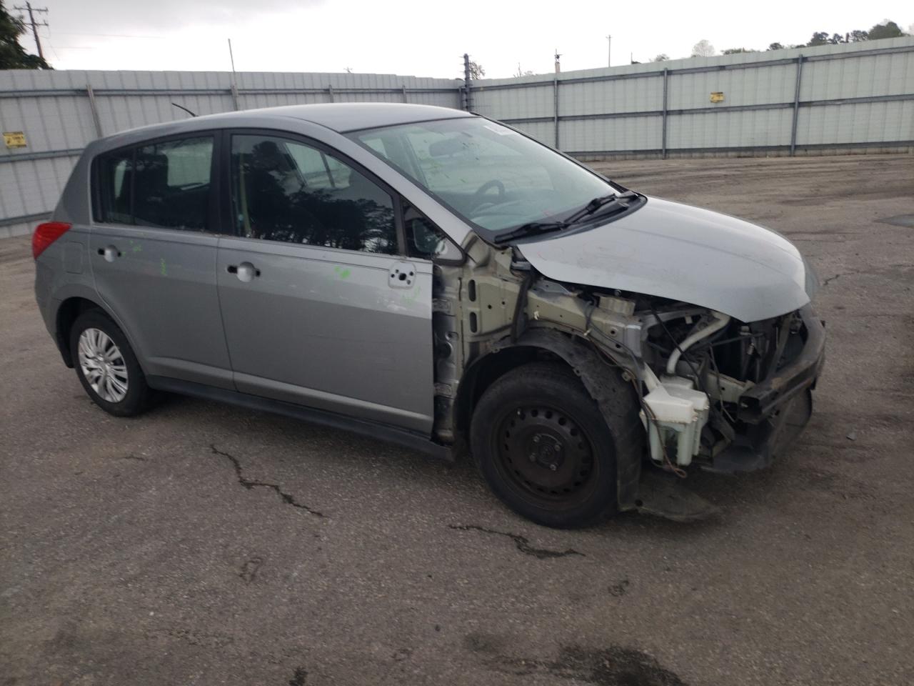 Photo 3 VIN: 3N1BC13E09L354648 - NISSAN VERSA 