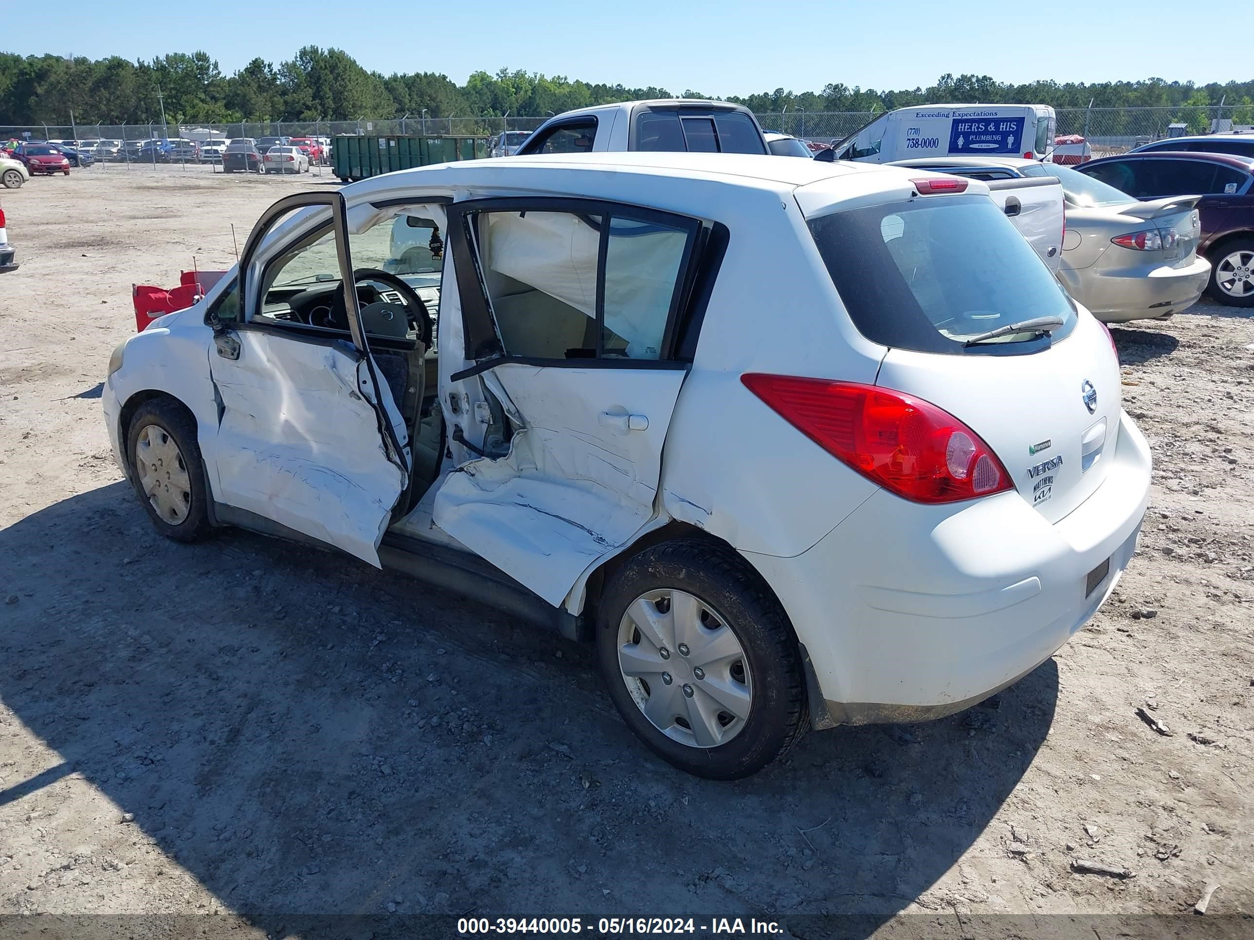 Photo 2 VIN: 3N1BC13E09L358215 - NISSAN VERSA 