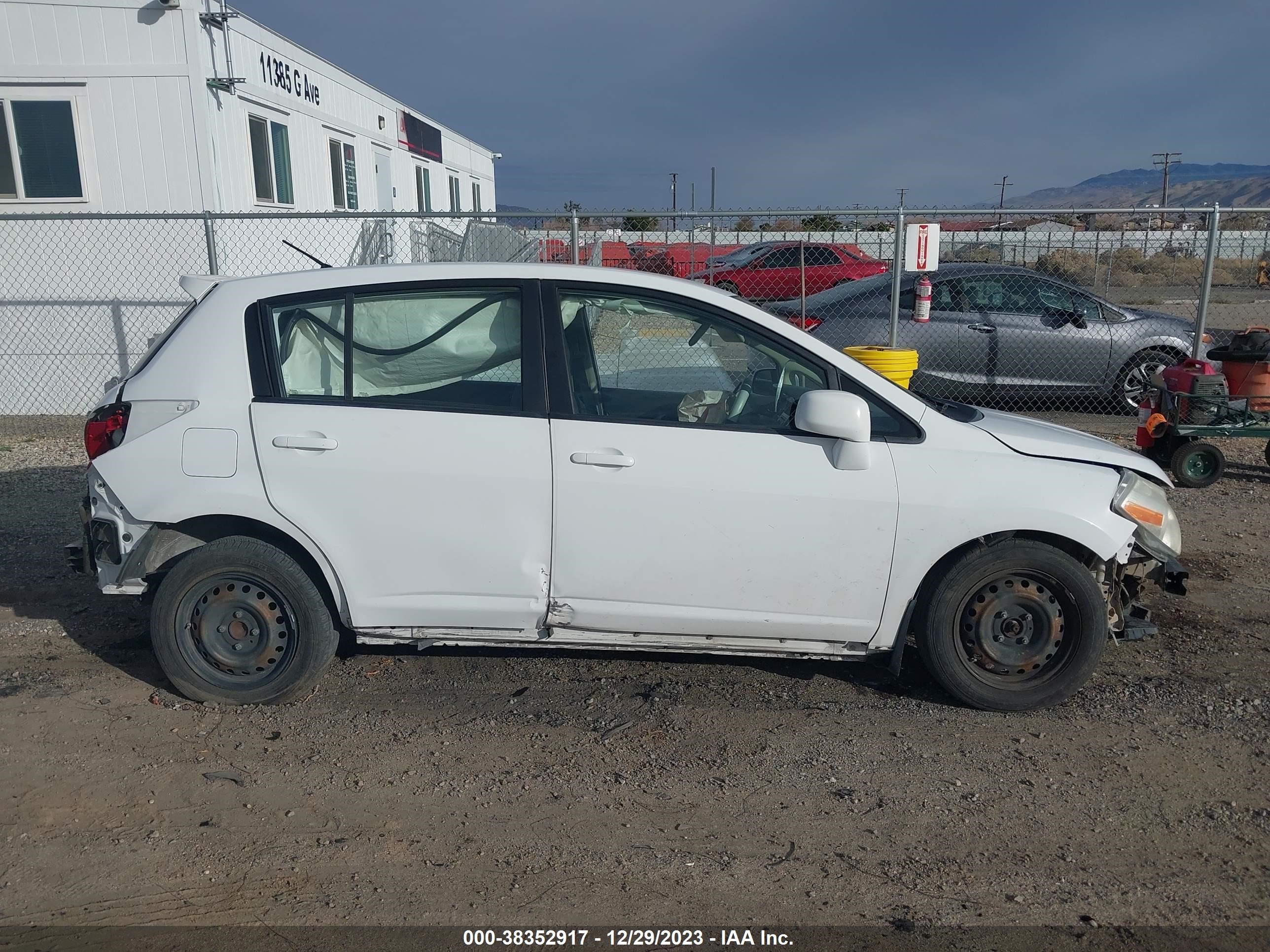 Photo 13 VIN: 3N1BC13E09L362054 - NISSAN VERSA 