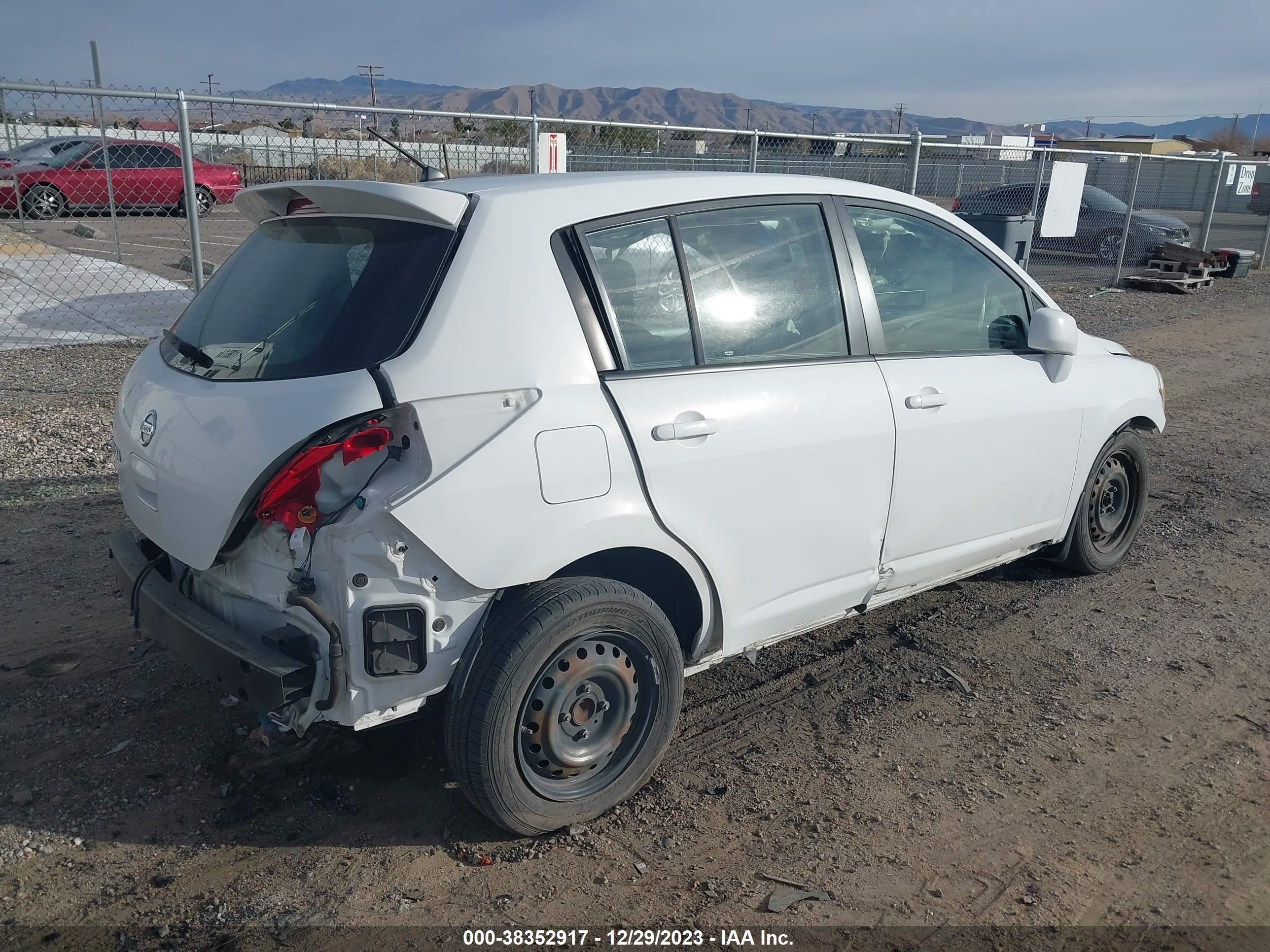 Photo 3 VIN: 3N1BC13E09L362054 - NISSAN VERSA 