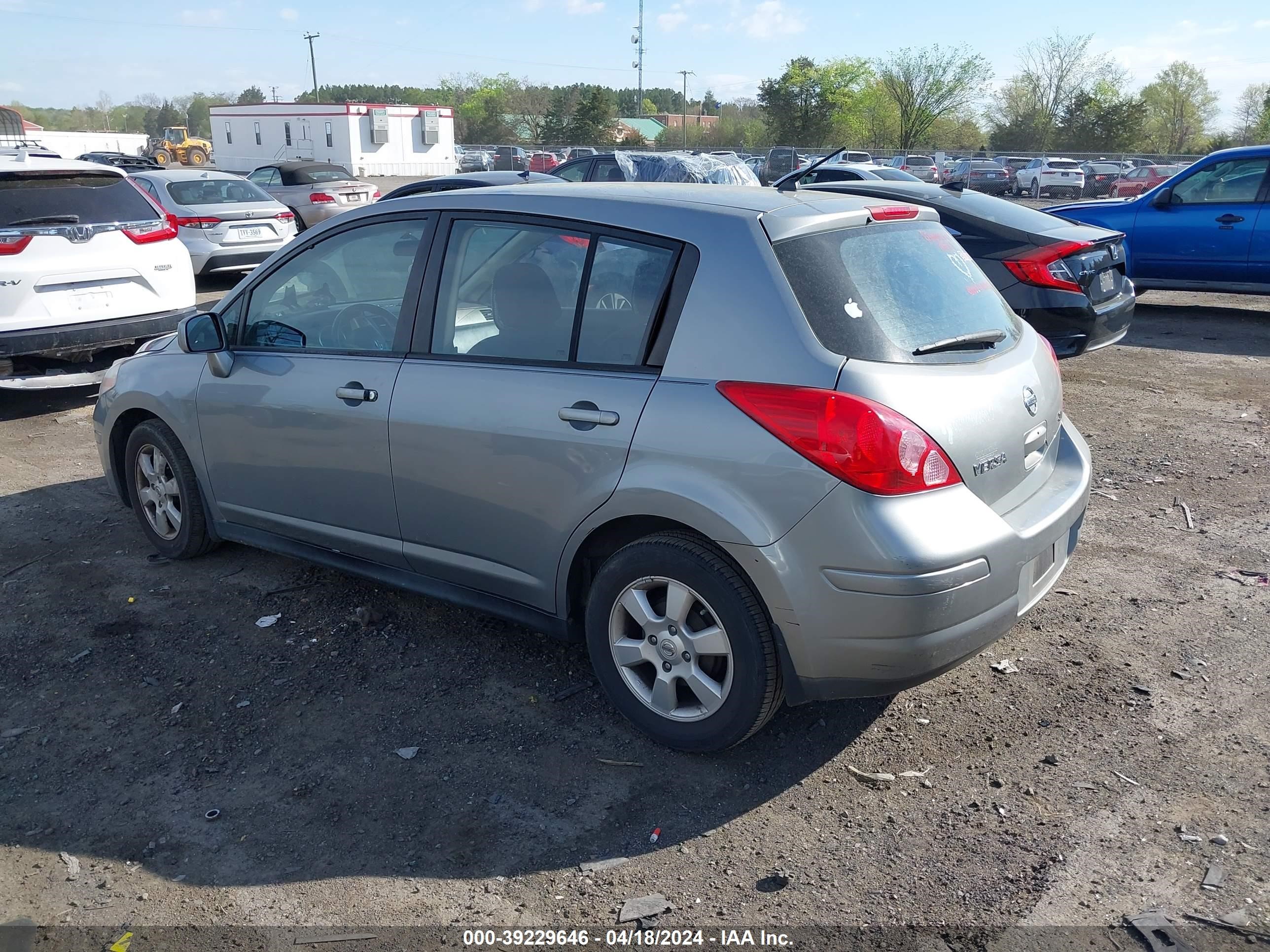 Photo 2 VIN: 3N1BC13E09L369098 - NISSAN VERSA 