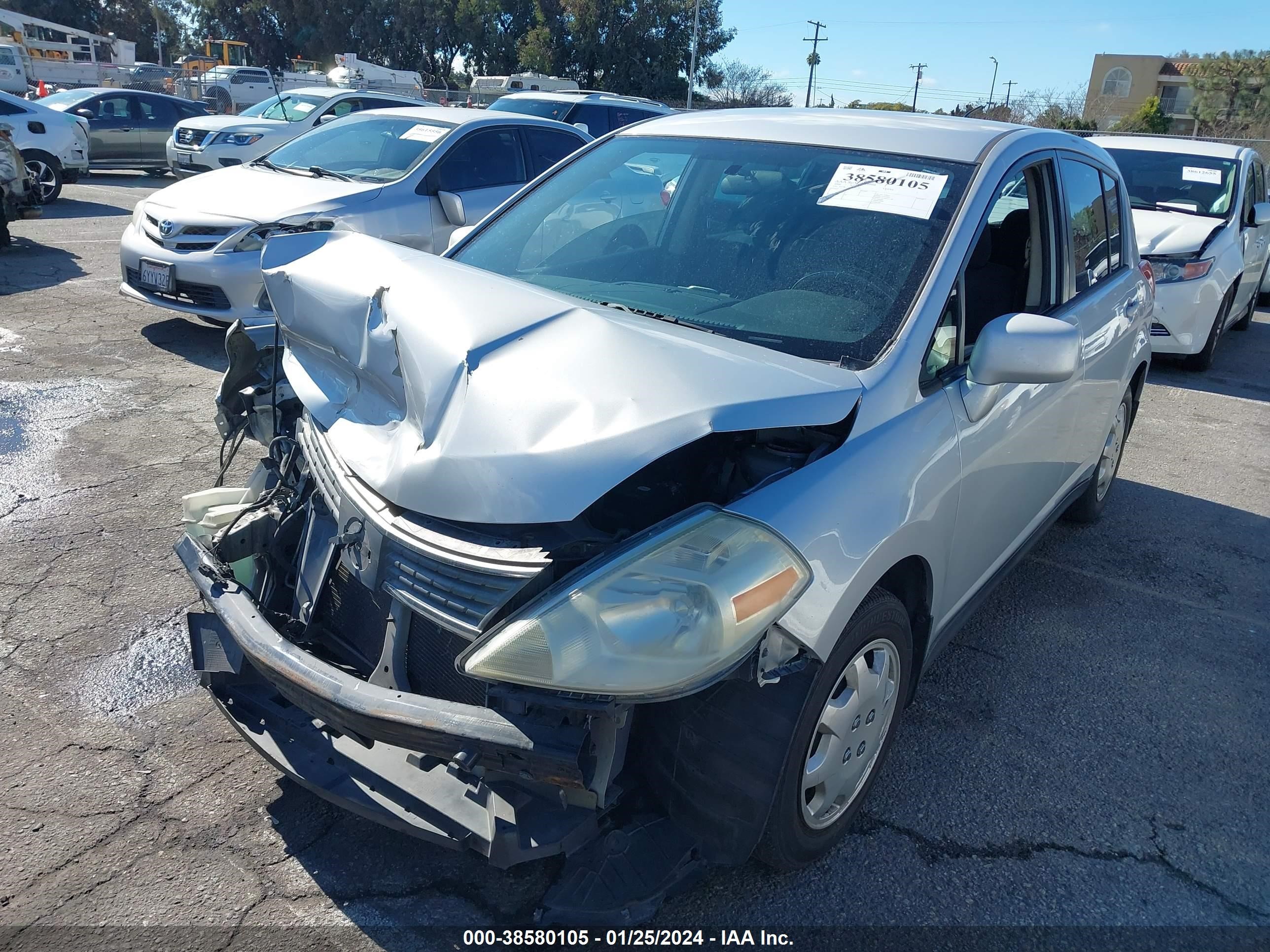 Photo 1 VIN: 3N1BC13E09L381297 - NISSAN VERSA 