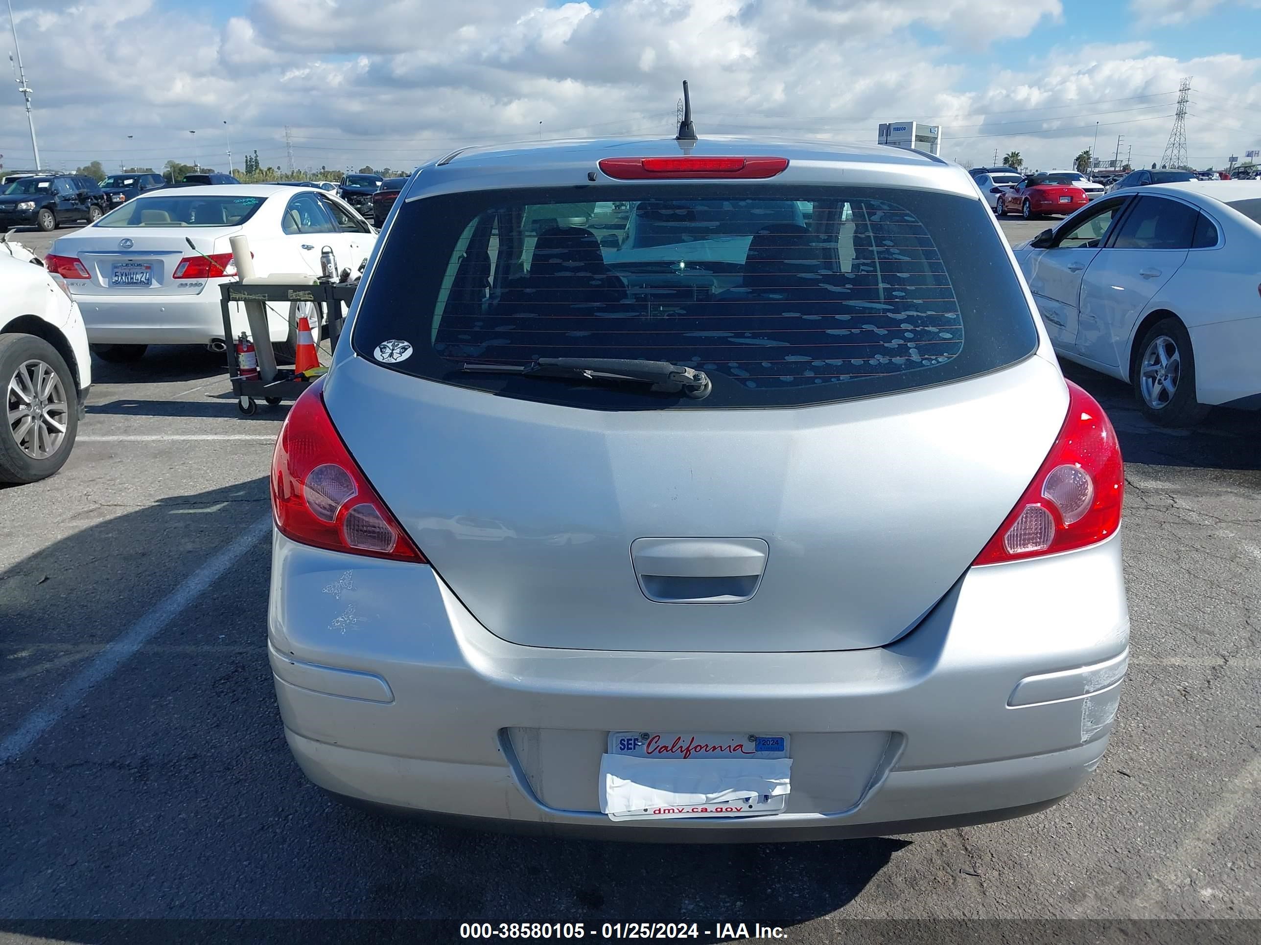 Photo 16 VIN: 3N1BC13E09L381297 - NISSAN VERSA 