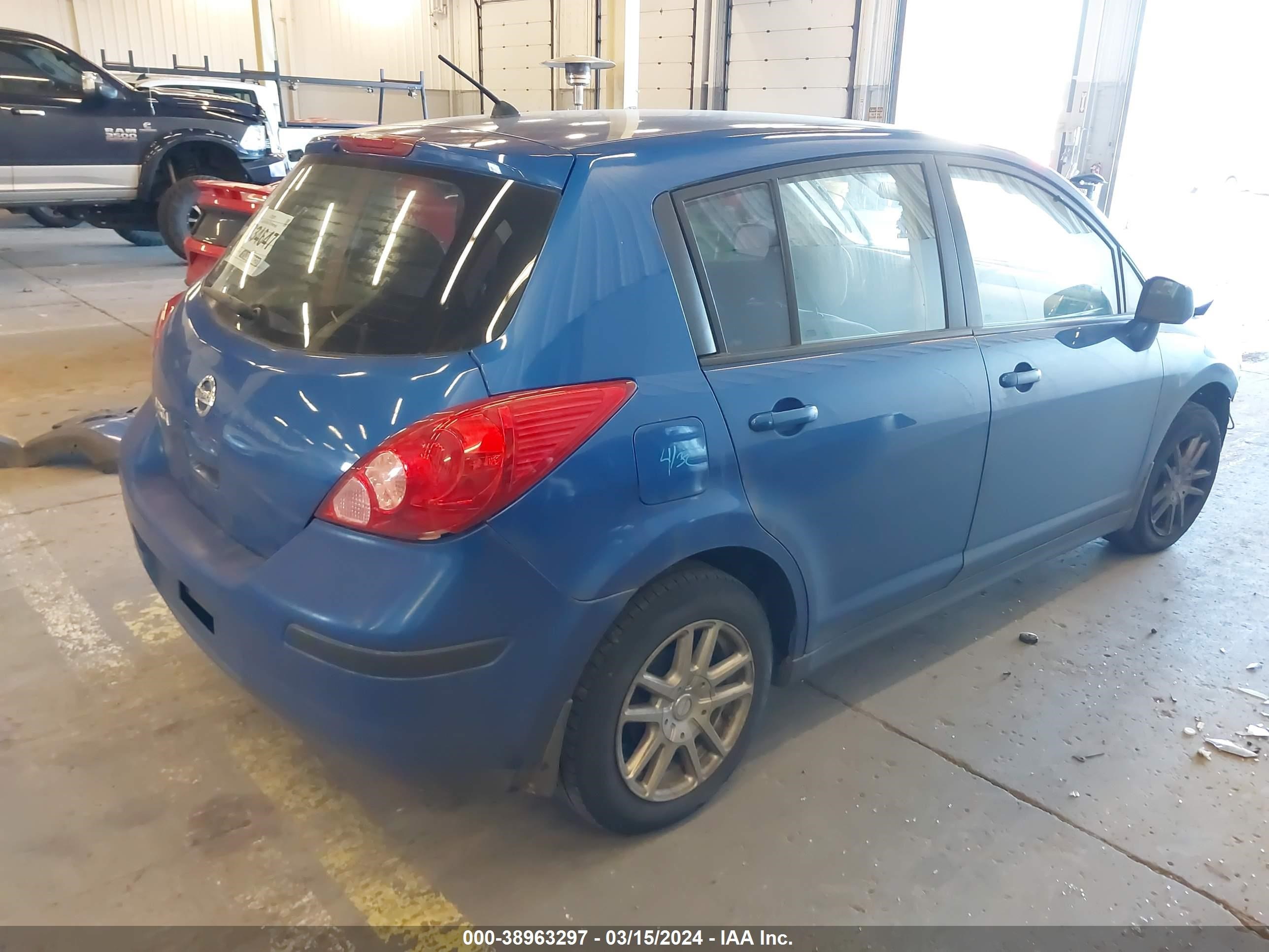 Photo 3 VIN: 3N1BC13E17L374078 - NISSAN VERSA 