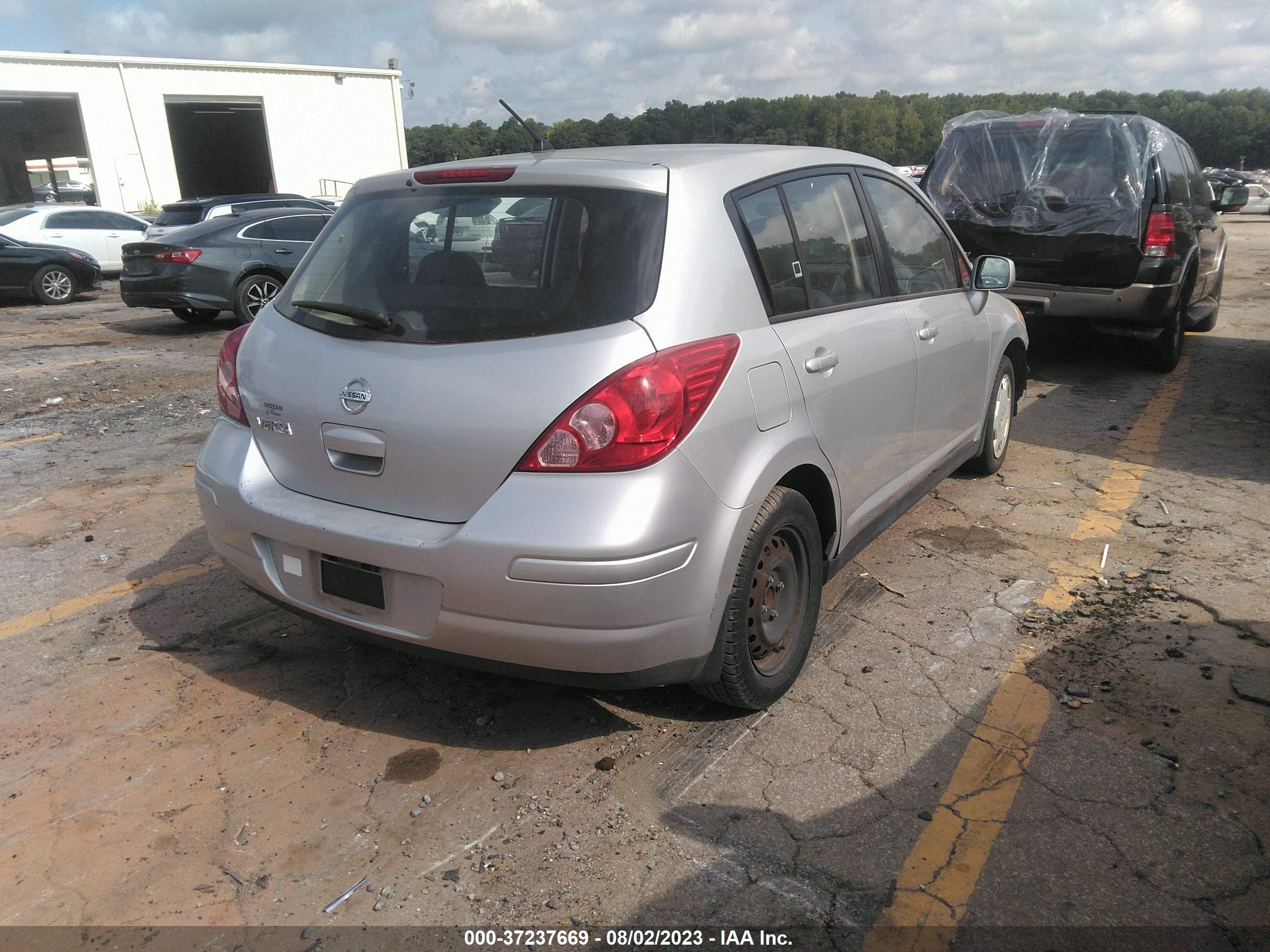 Photo 3 VIN: 3N1BC13E17L386053 - NISSAN VERSA 