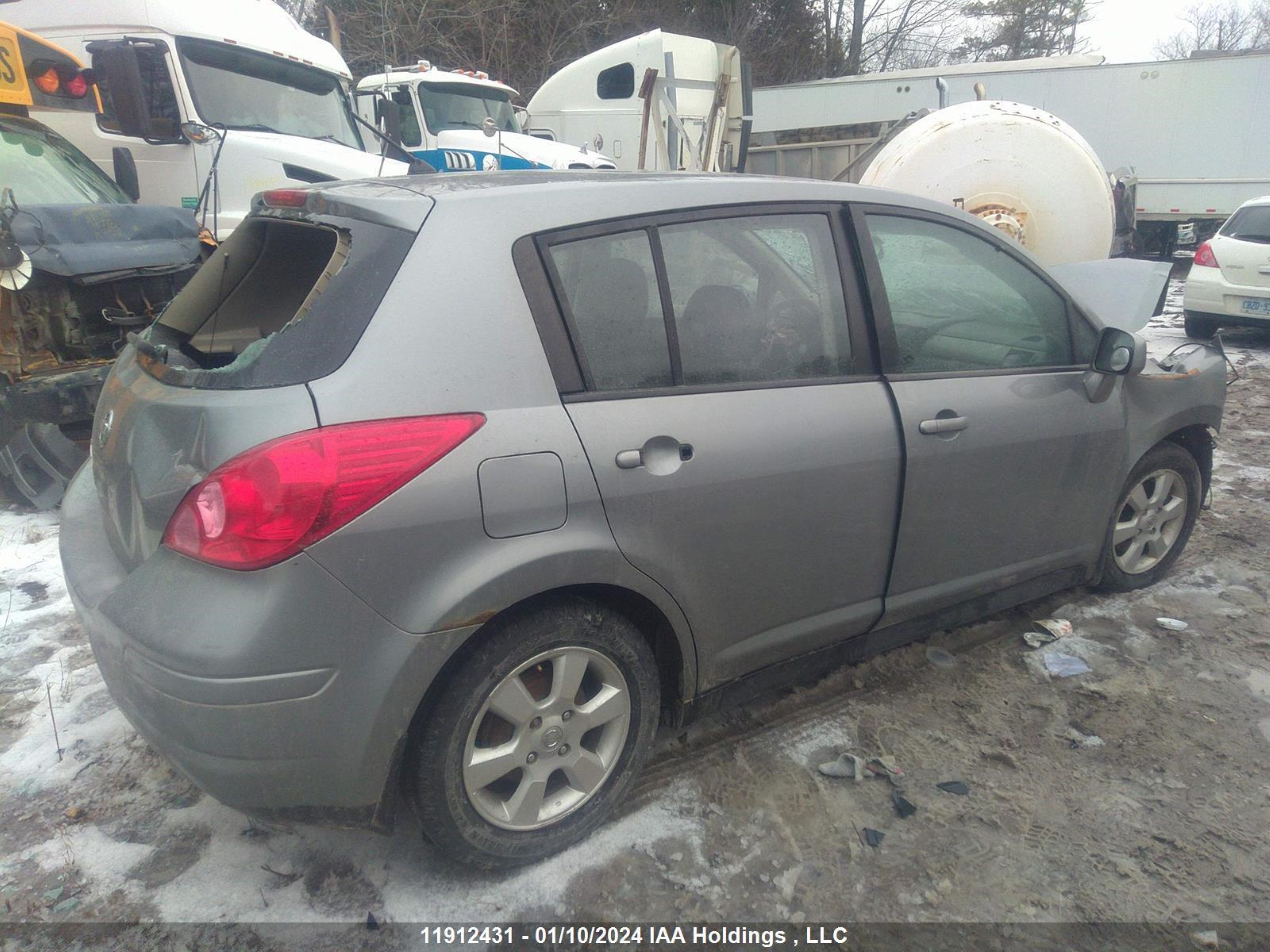 Photo 3 VIN: 3N1BC13E17L389227 - NISSAN VERSA 