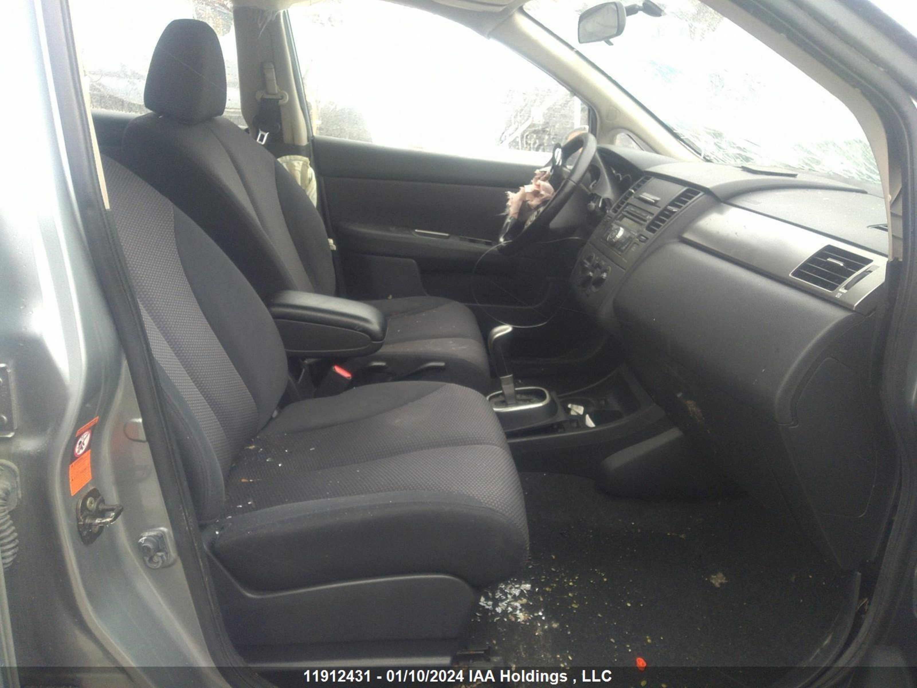 Photo 4 VIN: 3N1BC13E17L389227 - NISSAN VERSA 