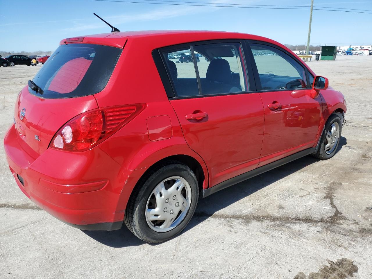 Photo 2 VIN: 3N1BC13E18L355841 - NISSAN VERSA 