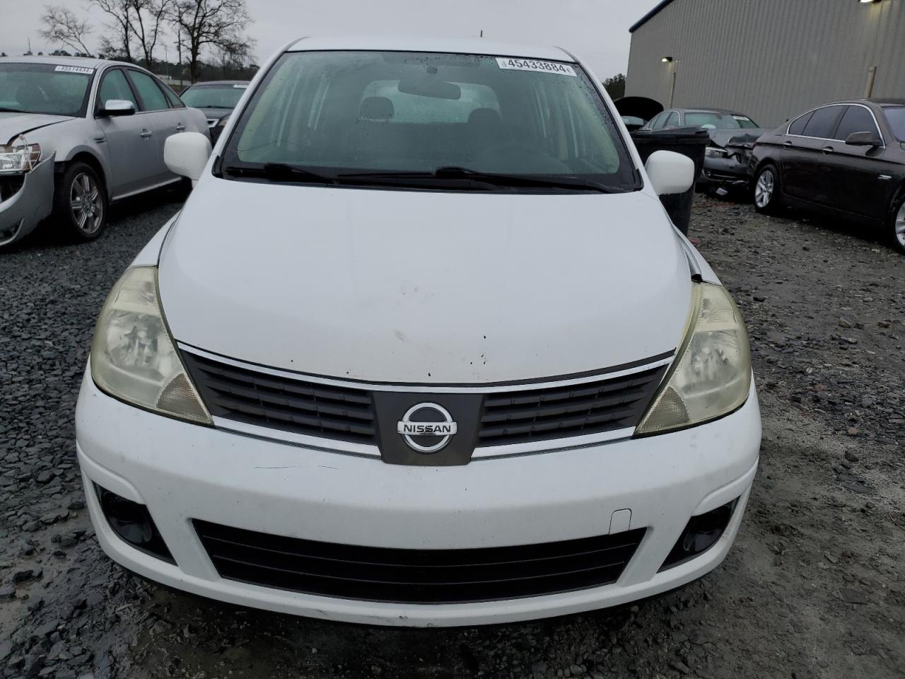 Photo 4 VIN: 3N1BC13E18L407601 - NISSAN VERSA 