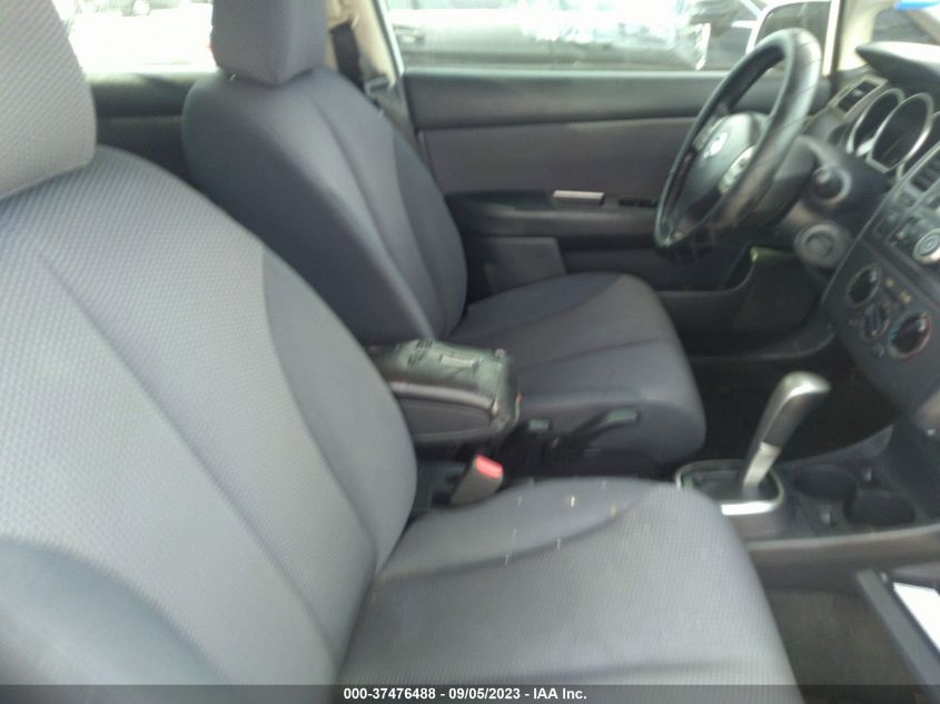 Photo 4 VIN: 3N1BC13E18L408893 - NISSAN VERSA 