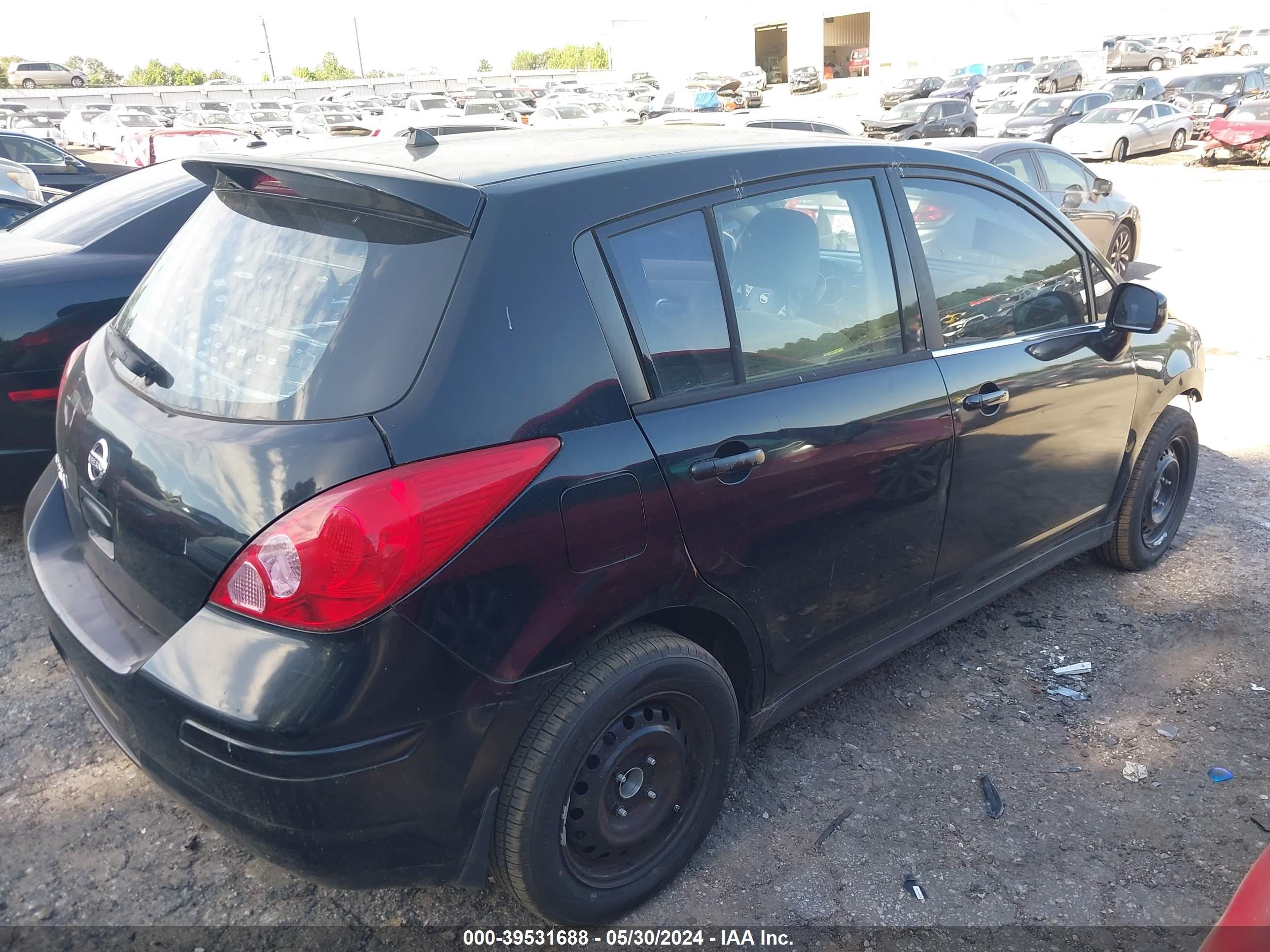 Photo 3 VIN: 3N1BC13E19L368428 - NISSAN VERSA 