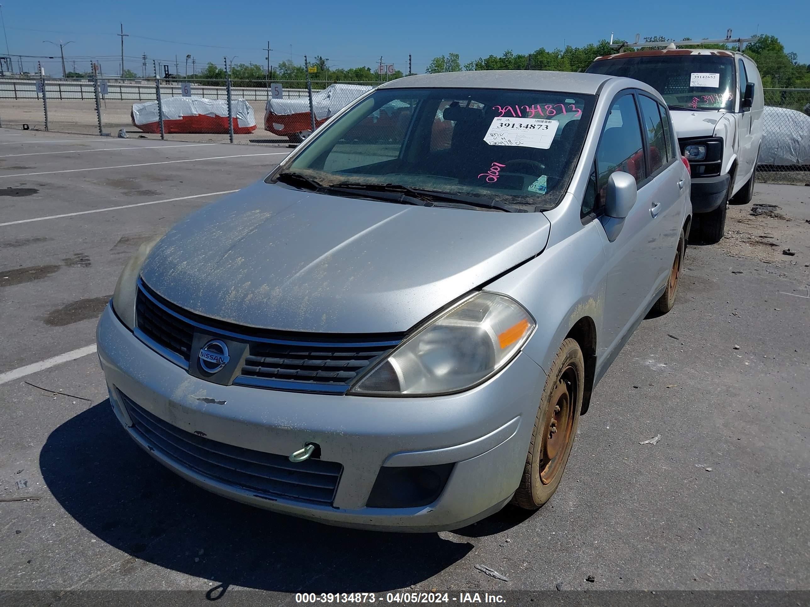 Photo 5 VIN: 3N1BC13E27L404401 - NISSAN VERSA 