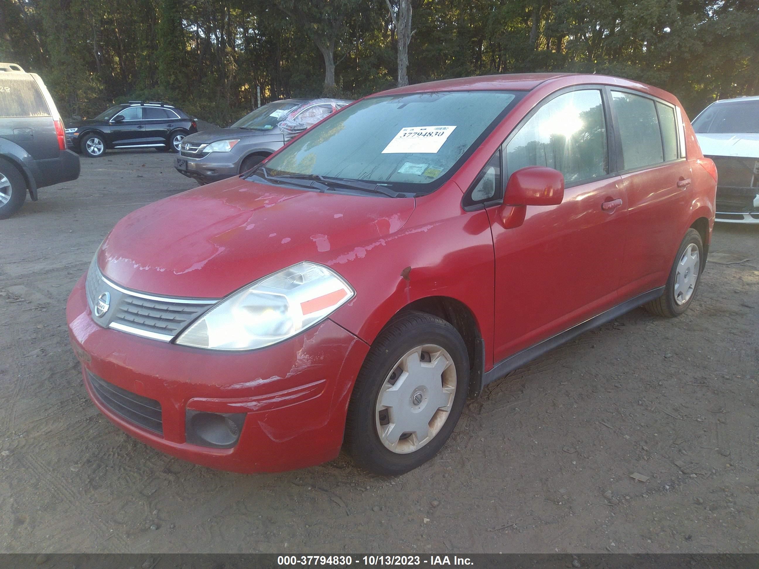 Photo 1 VIN: 3N1BC13E28L370283 - NISSAN VERSA 