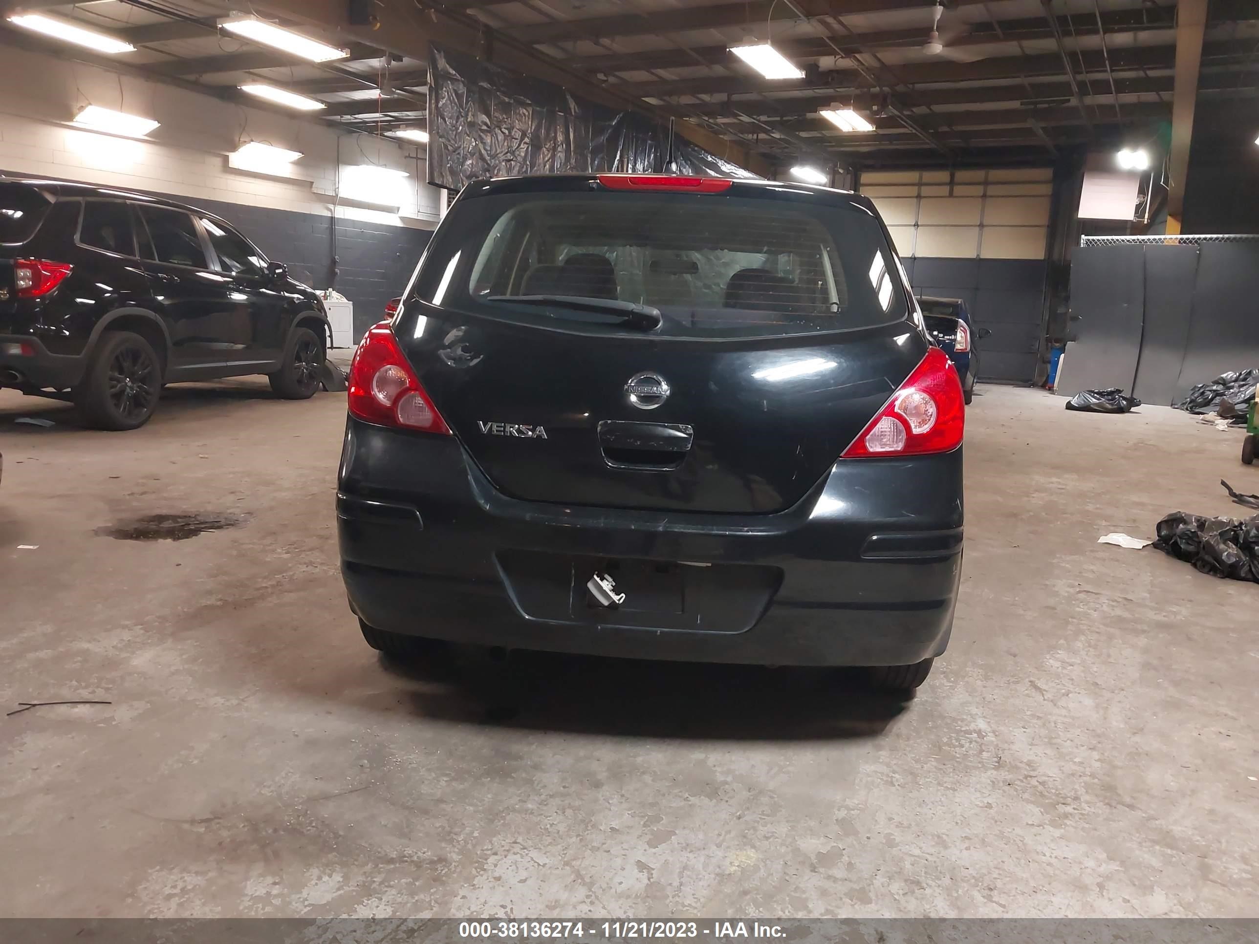 Photo 16 VIN: 3N1BC13E28L427677 - NISSAN VERSA 