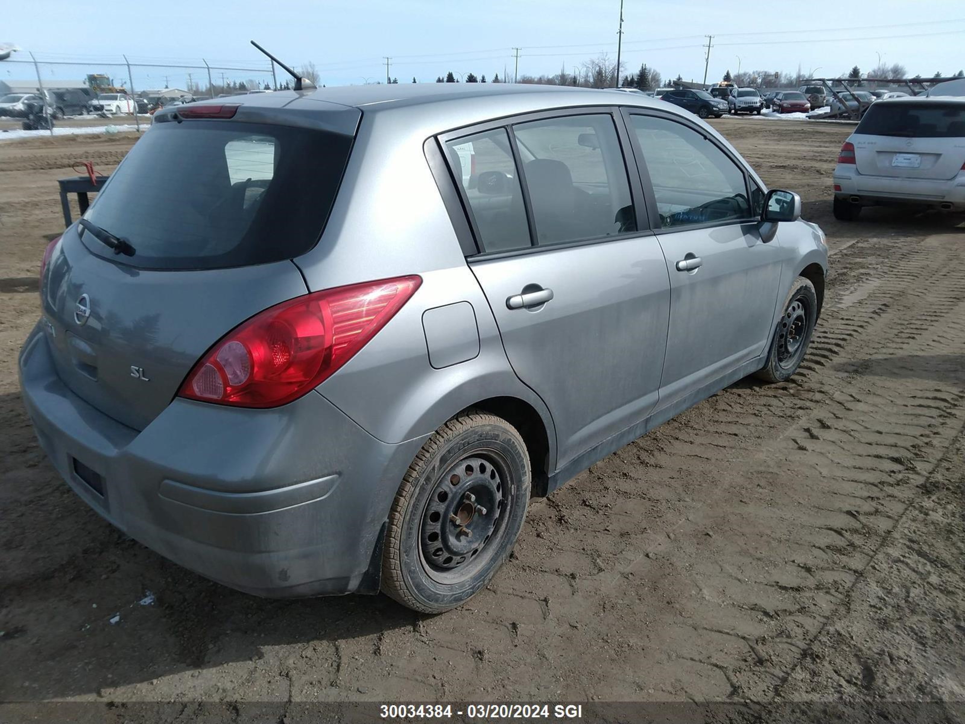 Photo 3 VIN: 3N1BC13E29L374027 - NISSAN VERSA 