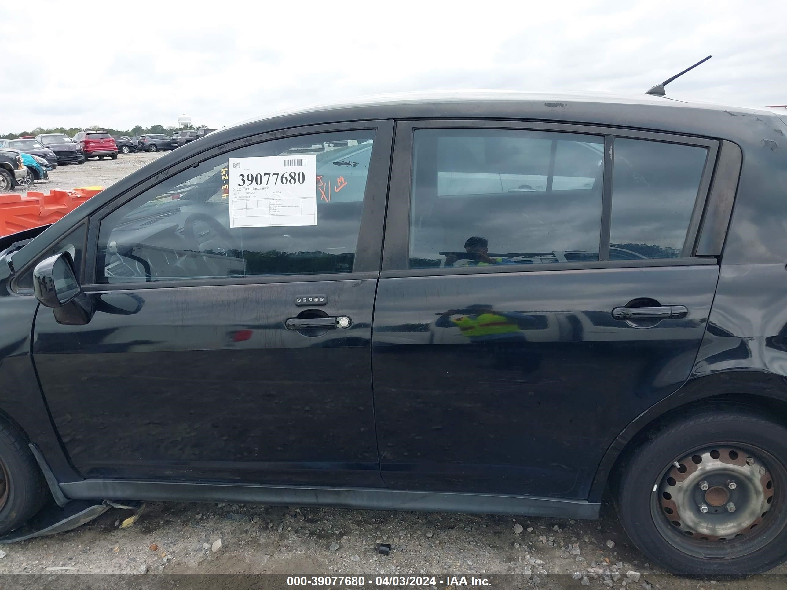 Photo 14 VIN: 3N1BC13E37L417979 - NISSAN VERSA 