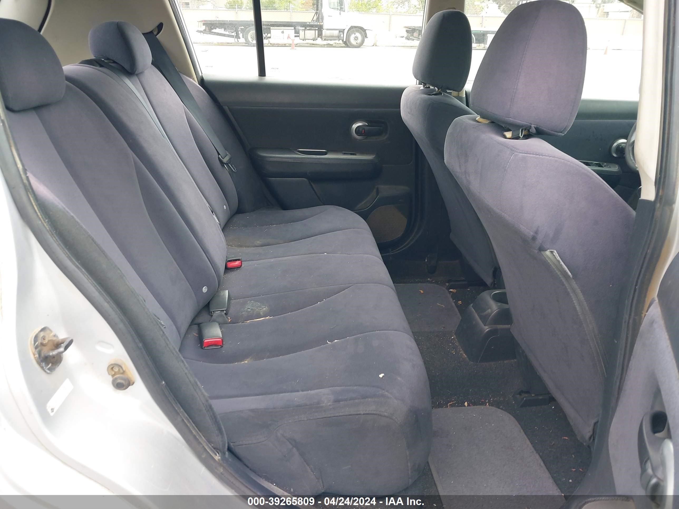 Photo 7 VIN: 3N1BC13E37L444261 - NISSAN VERSA 