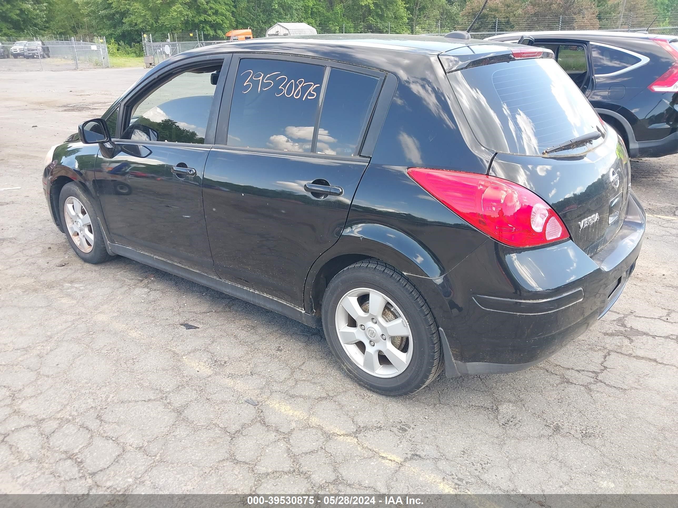 Photo 2 VIN: 3N1BC13E37L446558 - NISSAN VERSA 