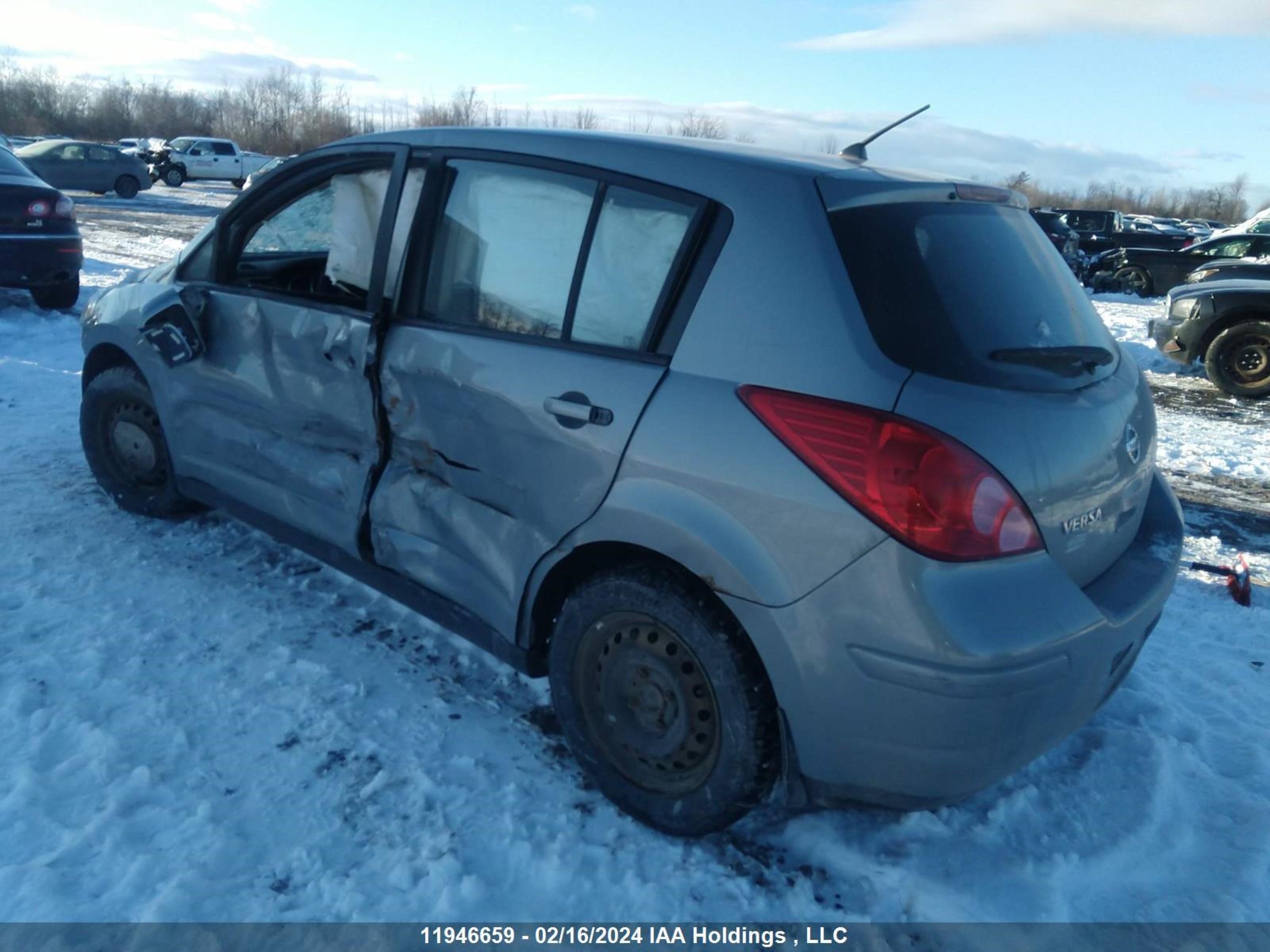 Photo 2 VIN: 3N1BC13E38L360099 - NISSAN VERSA 