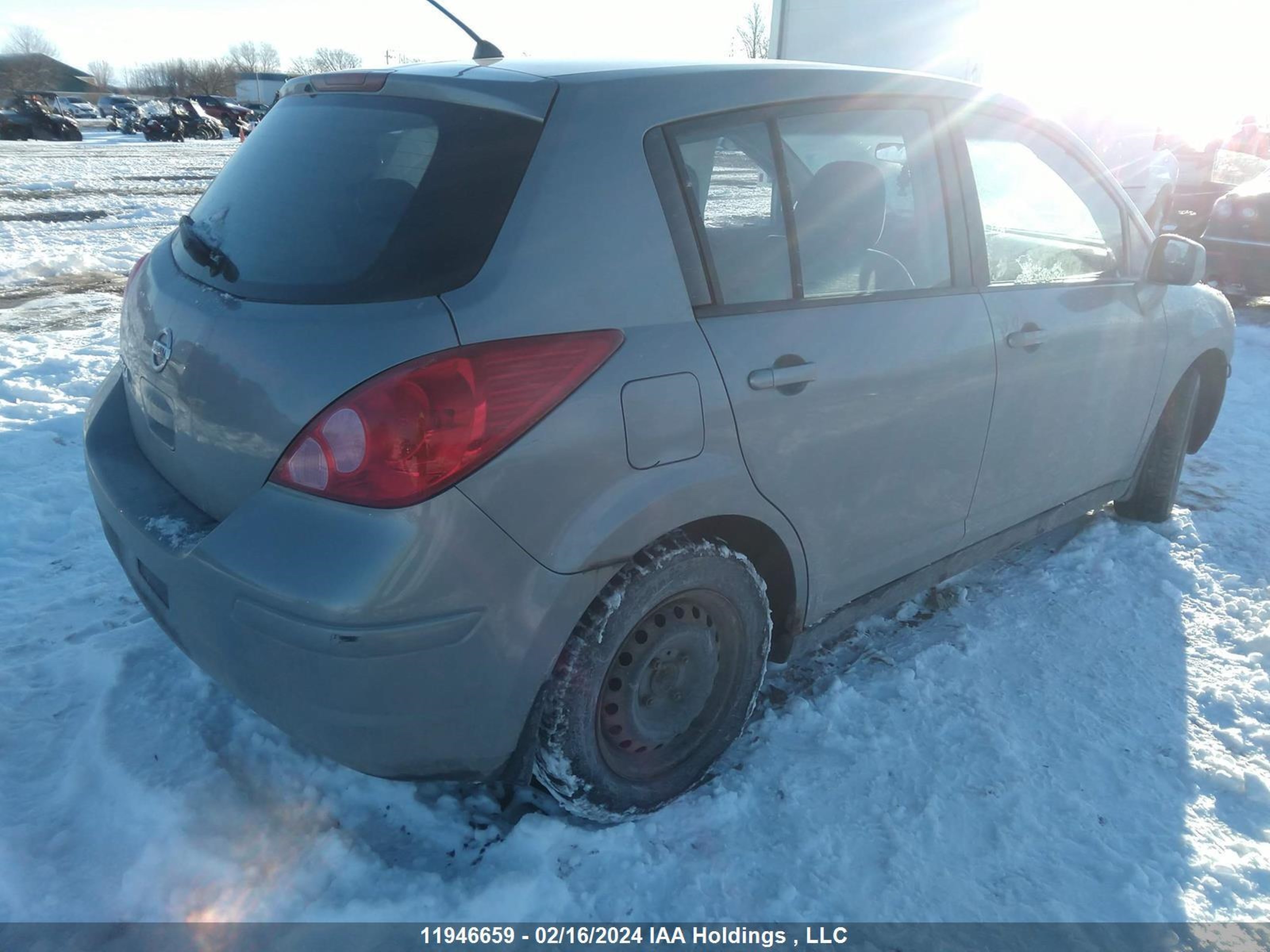 Photo 3 VIN: 3N1BC13E38L360099 - NISSAN VERSA 