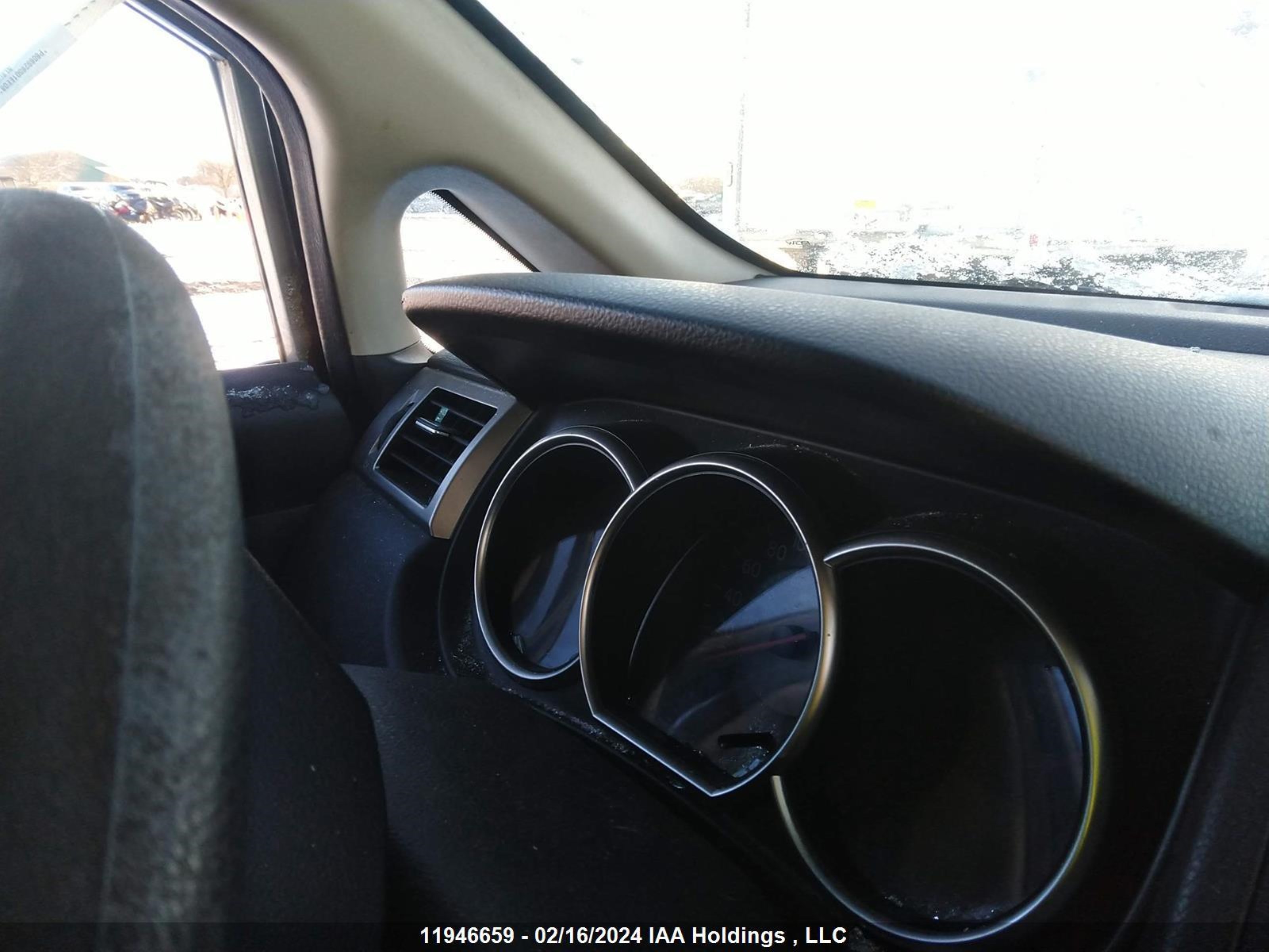 Photo 6 VIN: 3N1BC13E38L360099 - NISSAN VERSA 