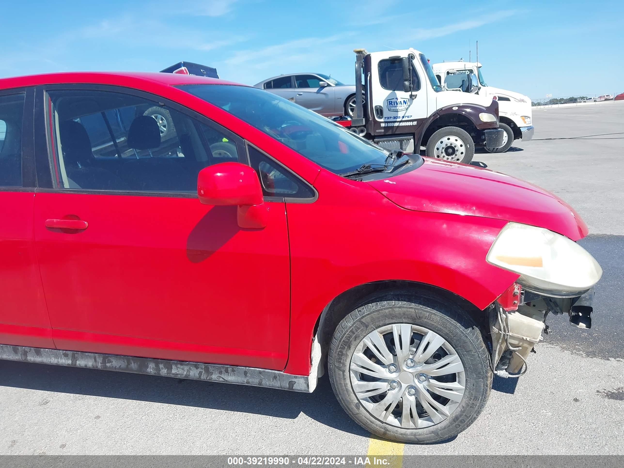 Photo 12 VIN: 3N1BC13E39L398496 - NISSAN VERSA 