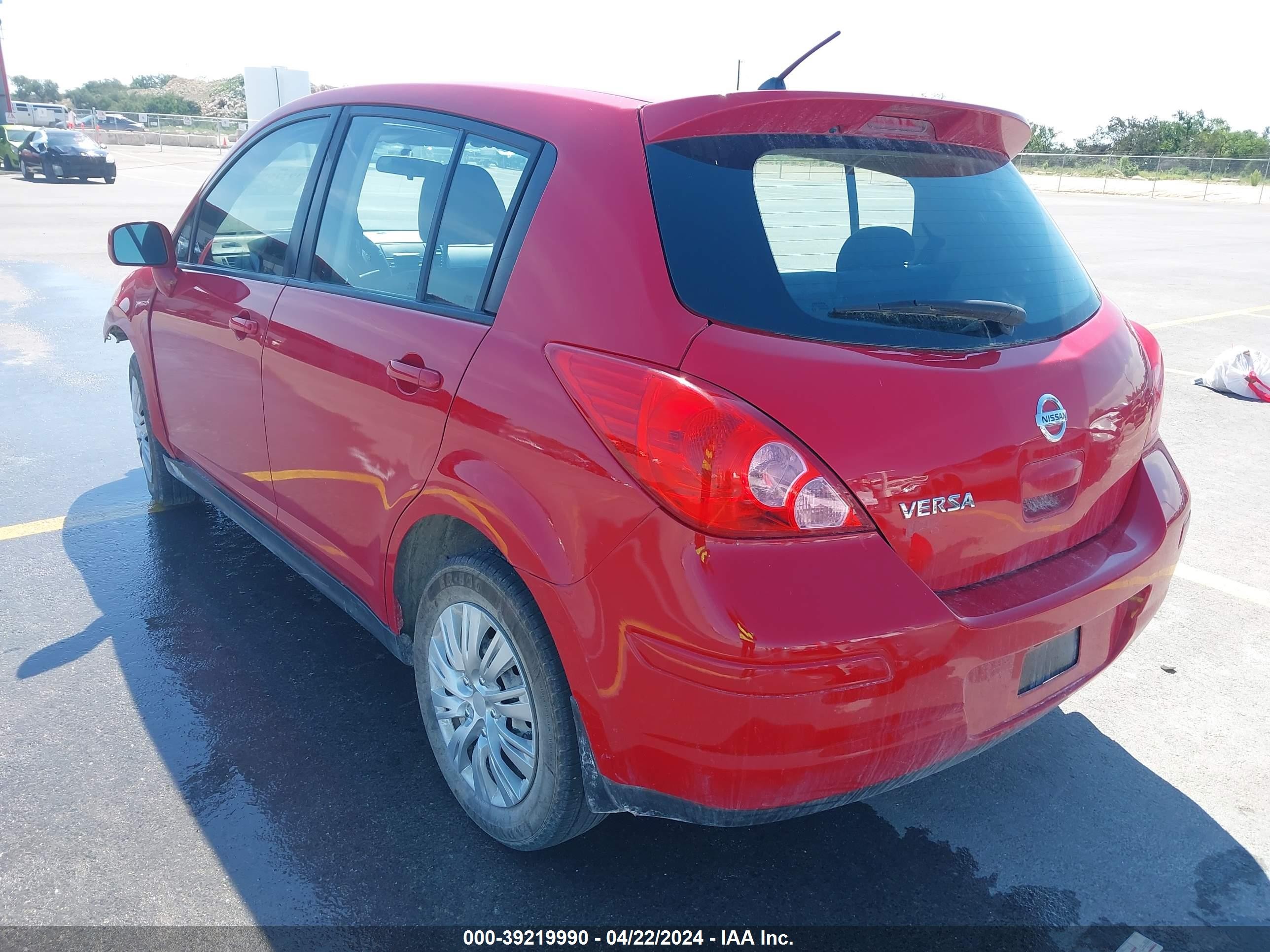 Photo 2 VIN: 3N1BC13E39L398496 - NISSAN VERSA 