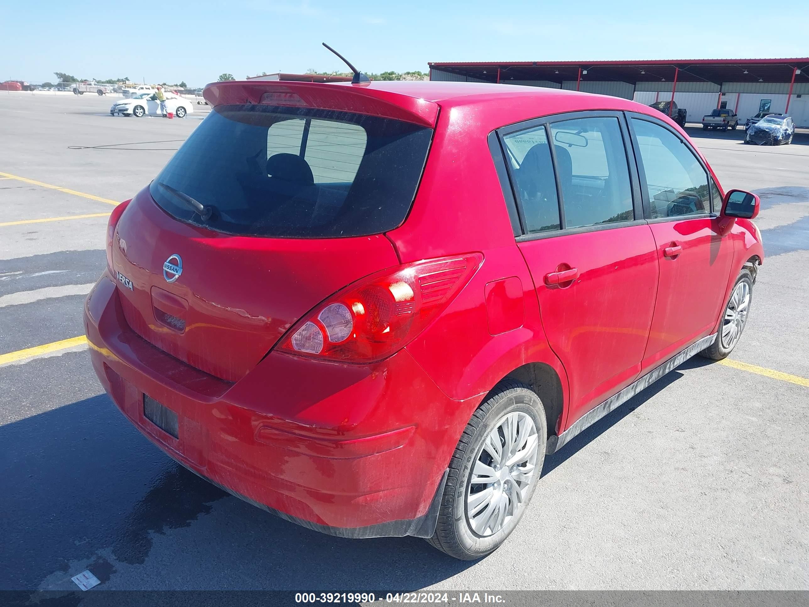 Photo 3 VIN: 3N1BC13E39L398496 - NISSAN VERSA 