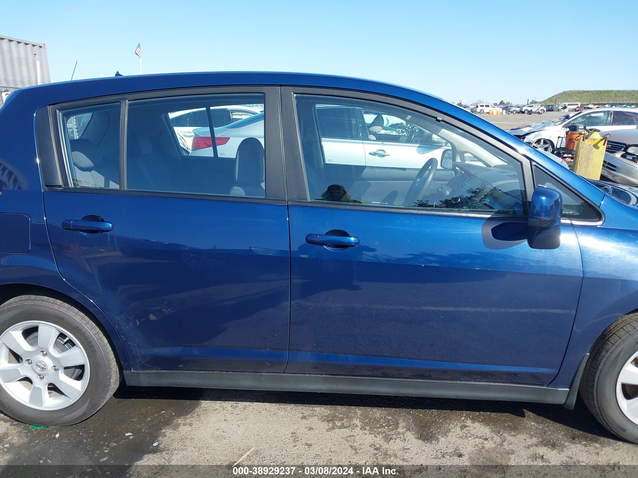 Photo 12 VIN: 3N1BC13E47L419708 - NISSAN VERSA 