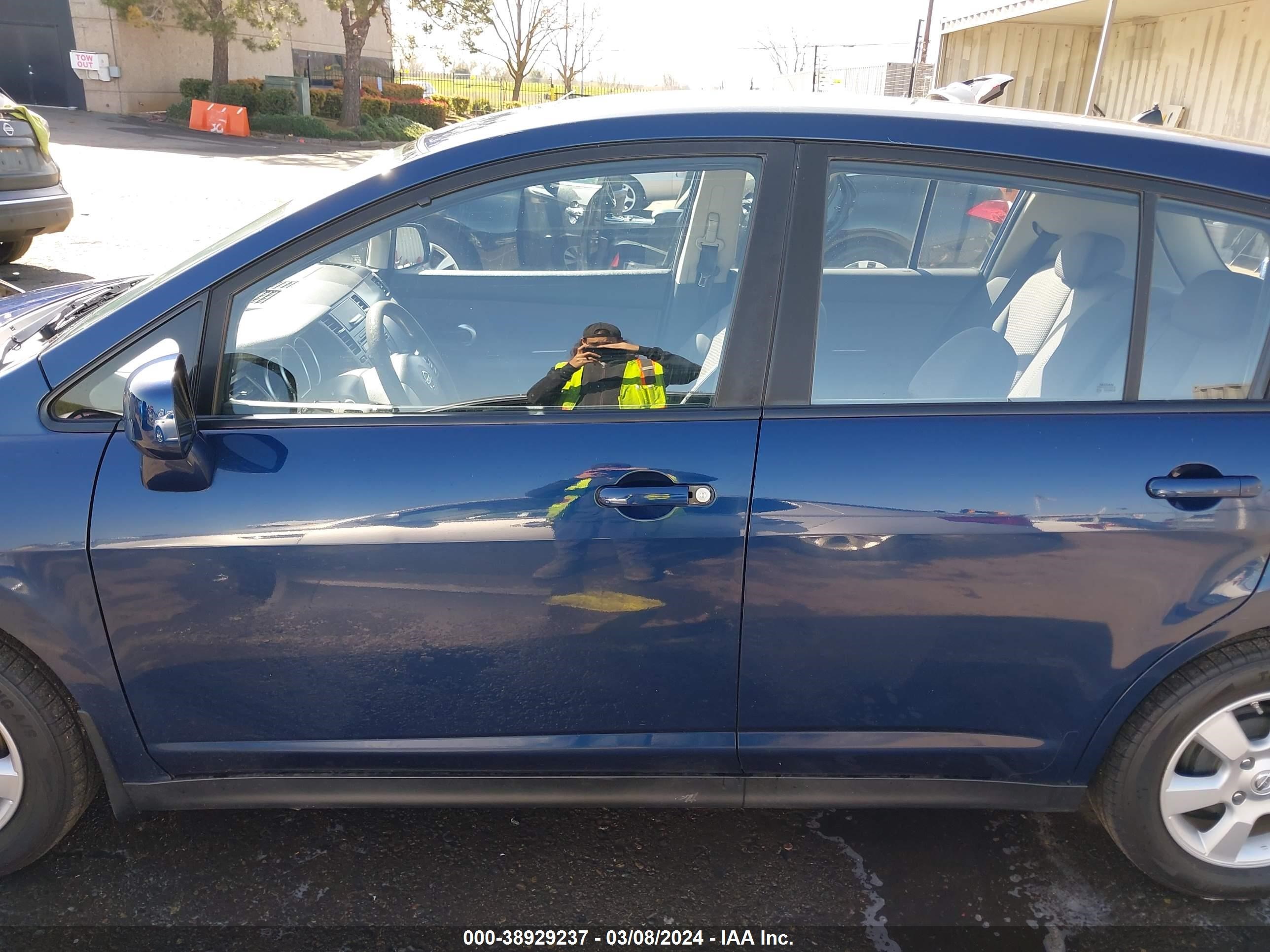 Photo 13 VIN: 3N1BC13E47L419708 - NISSAN VERSA 