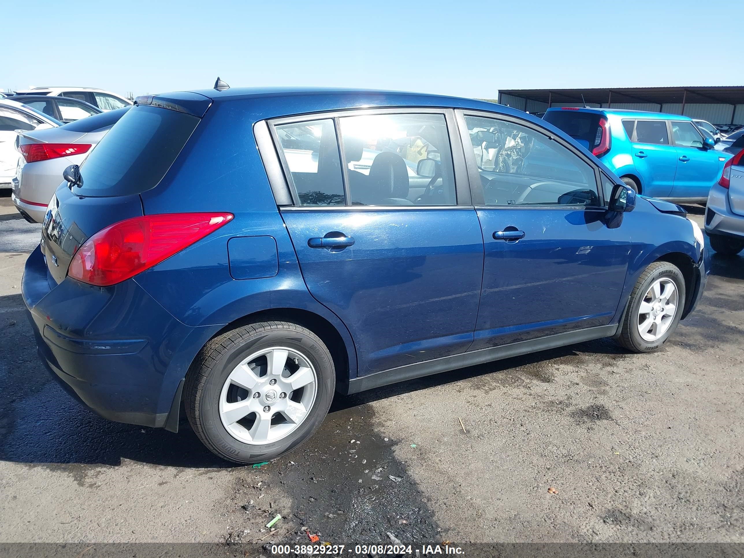 Photo 3 VIN: 3N1BC13E47L419708 - NISSAN VERSA 