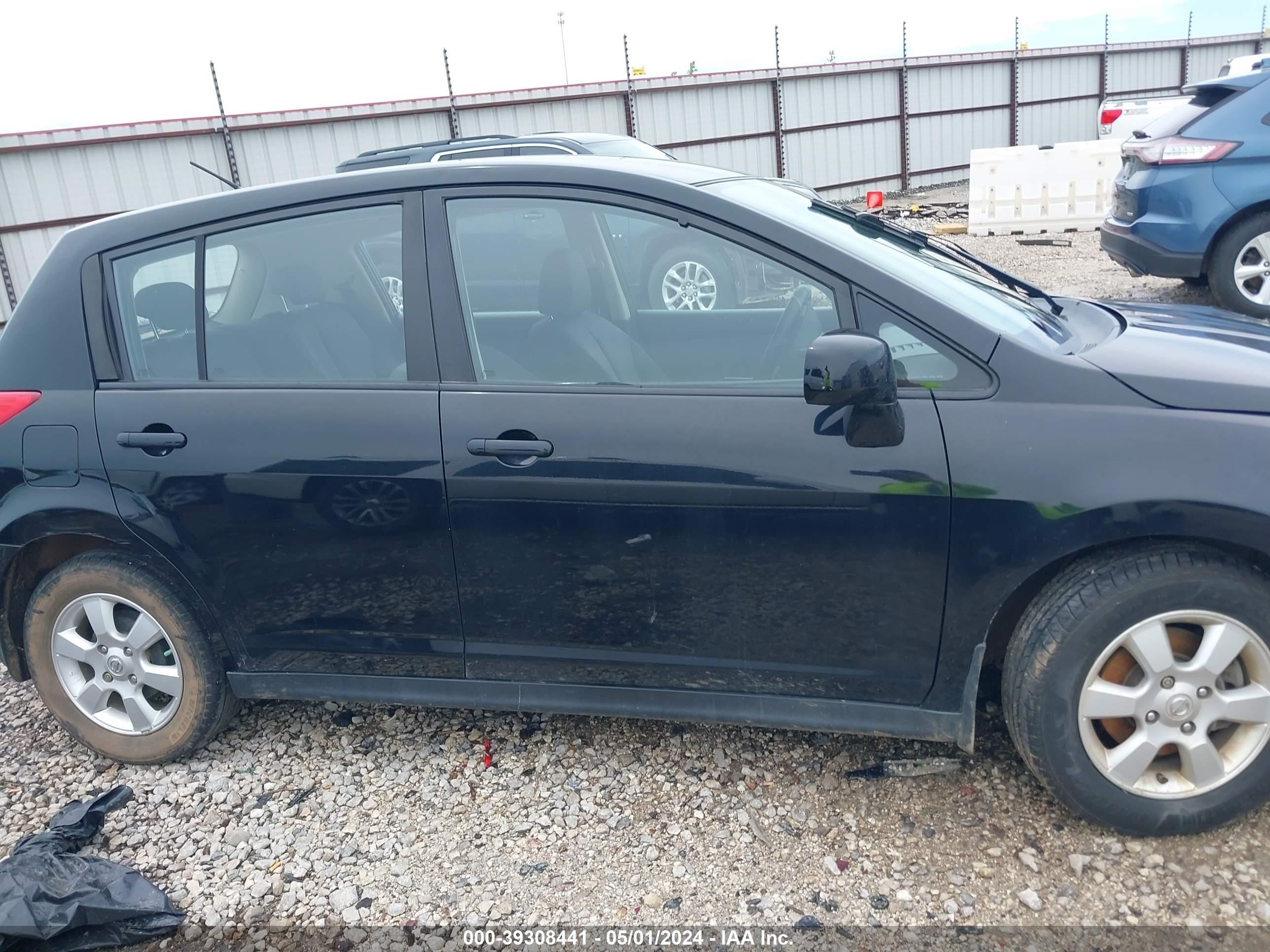 Photo 12 VIN: 3N1BC13E47L426416 - NISSAN VERSA 