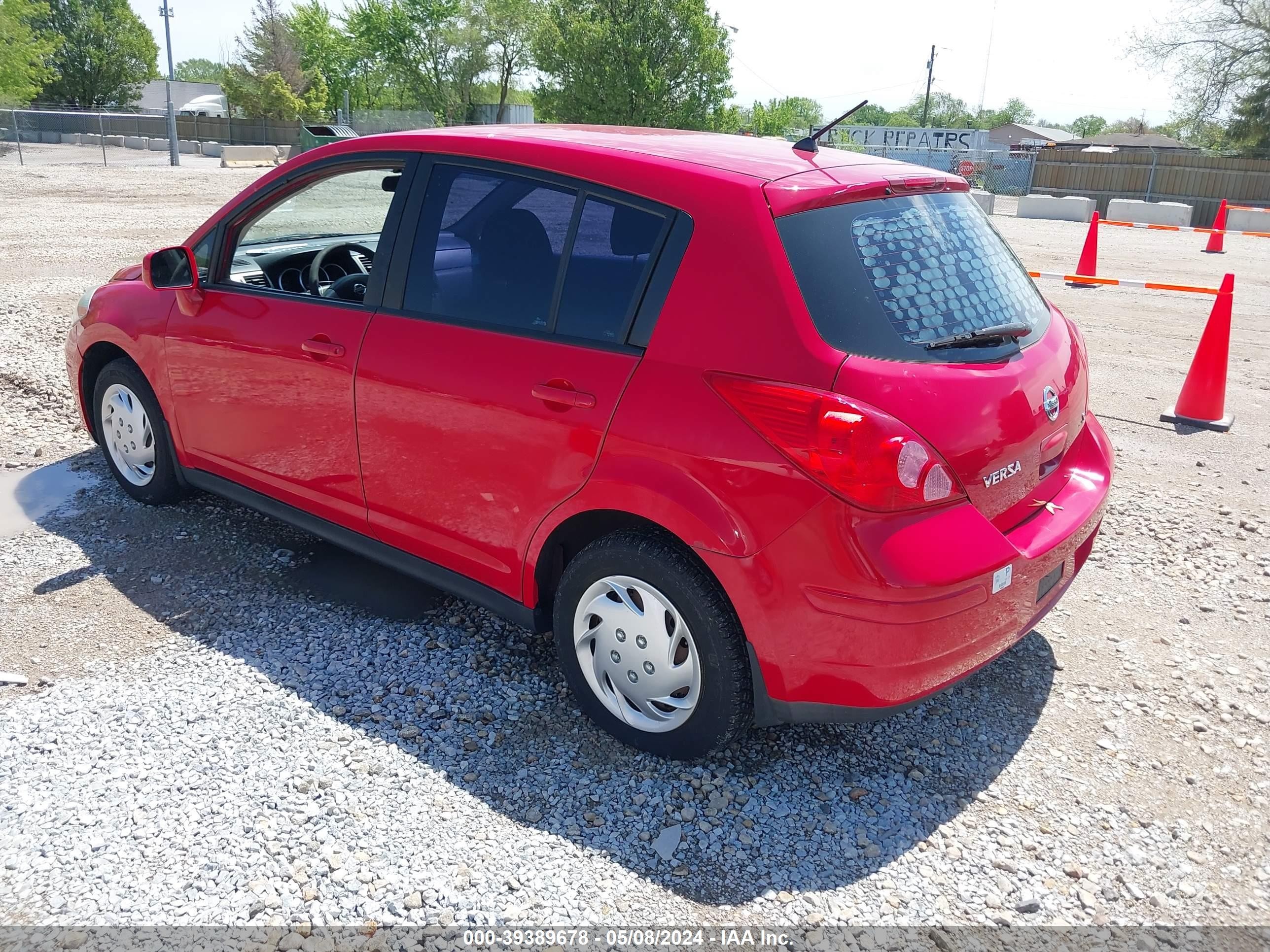 Photo 2 VIN: 3N1BC13E47L436802 - NISSAN VERSA 