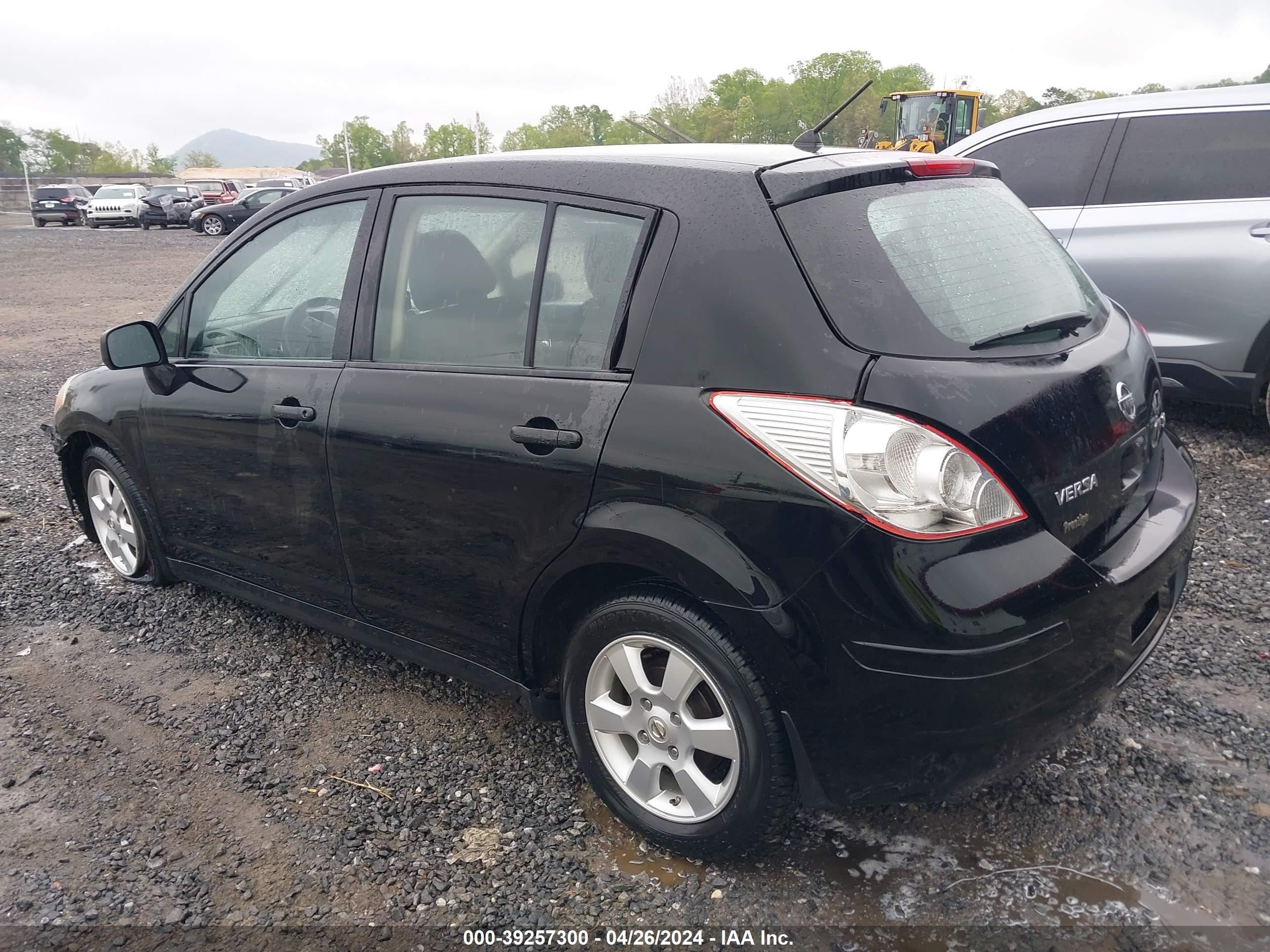 Photo 2 VIN: 3N1BC13E49L358802 - NISSAN VERSA 