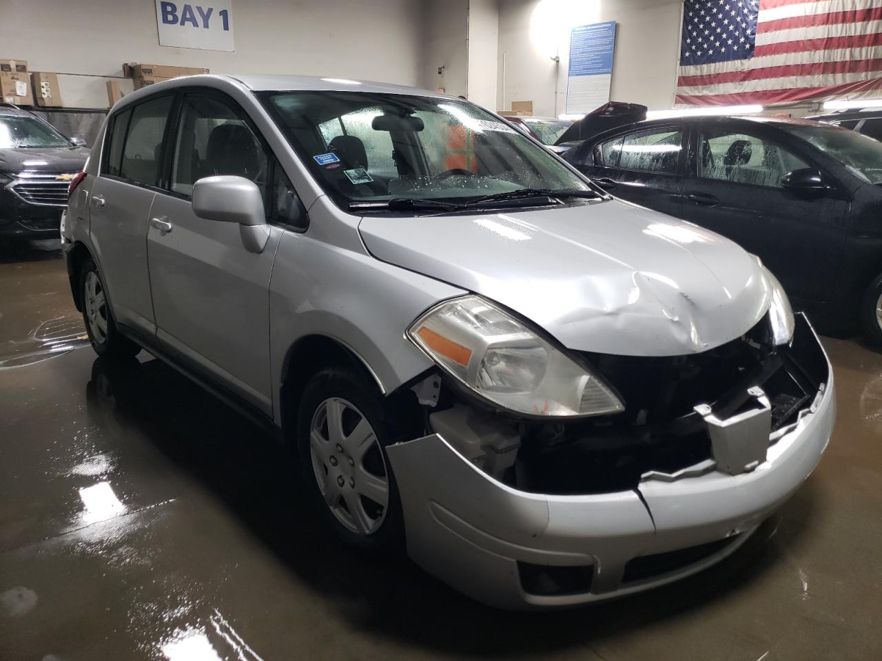 Photo 3 VIN: 3N1BC13E49L404449 - NISSAN VERSA 