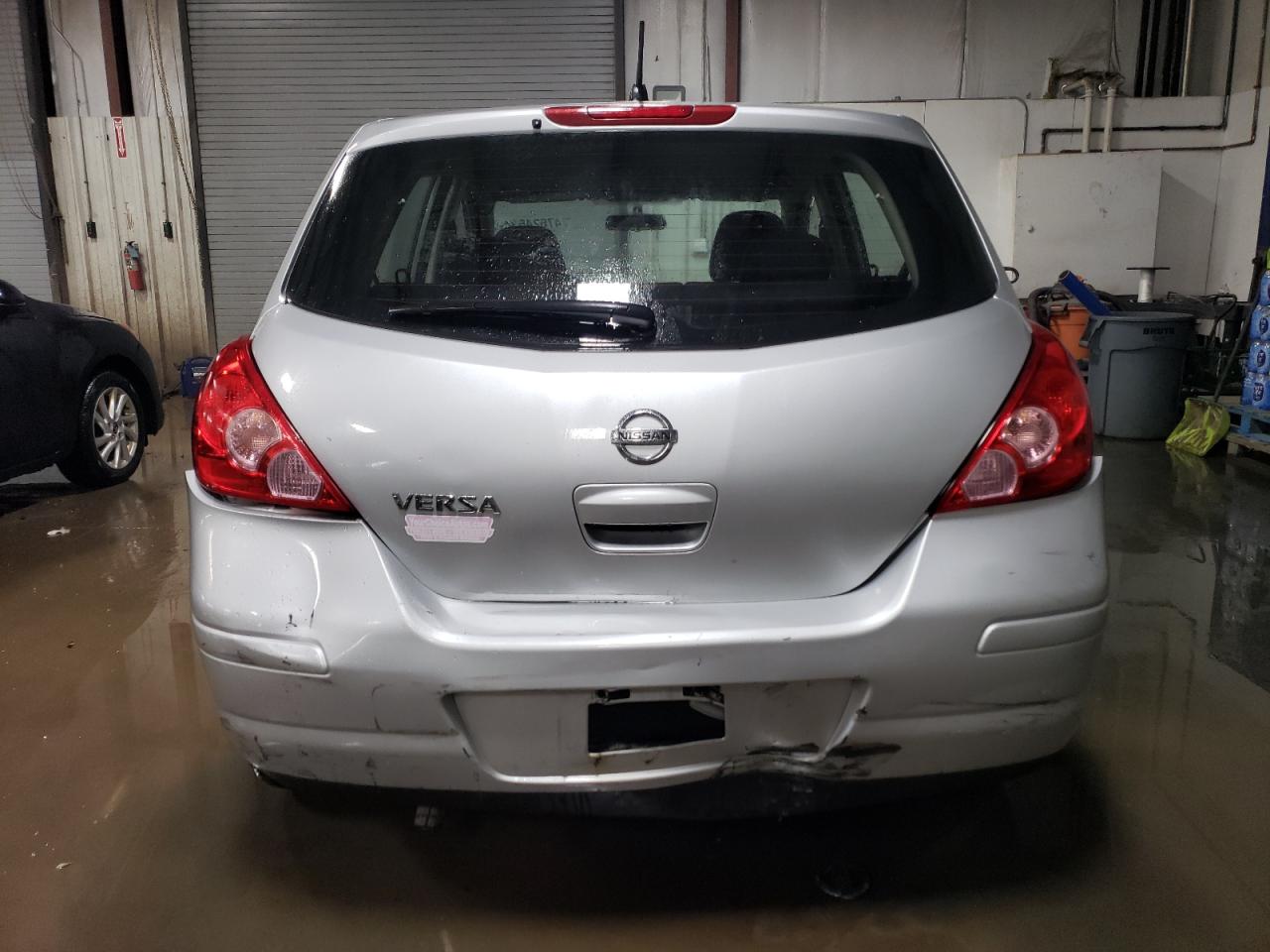 Photo 5 VIN: 3N1BC13E49L404449 - NISSAN VERSA 