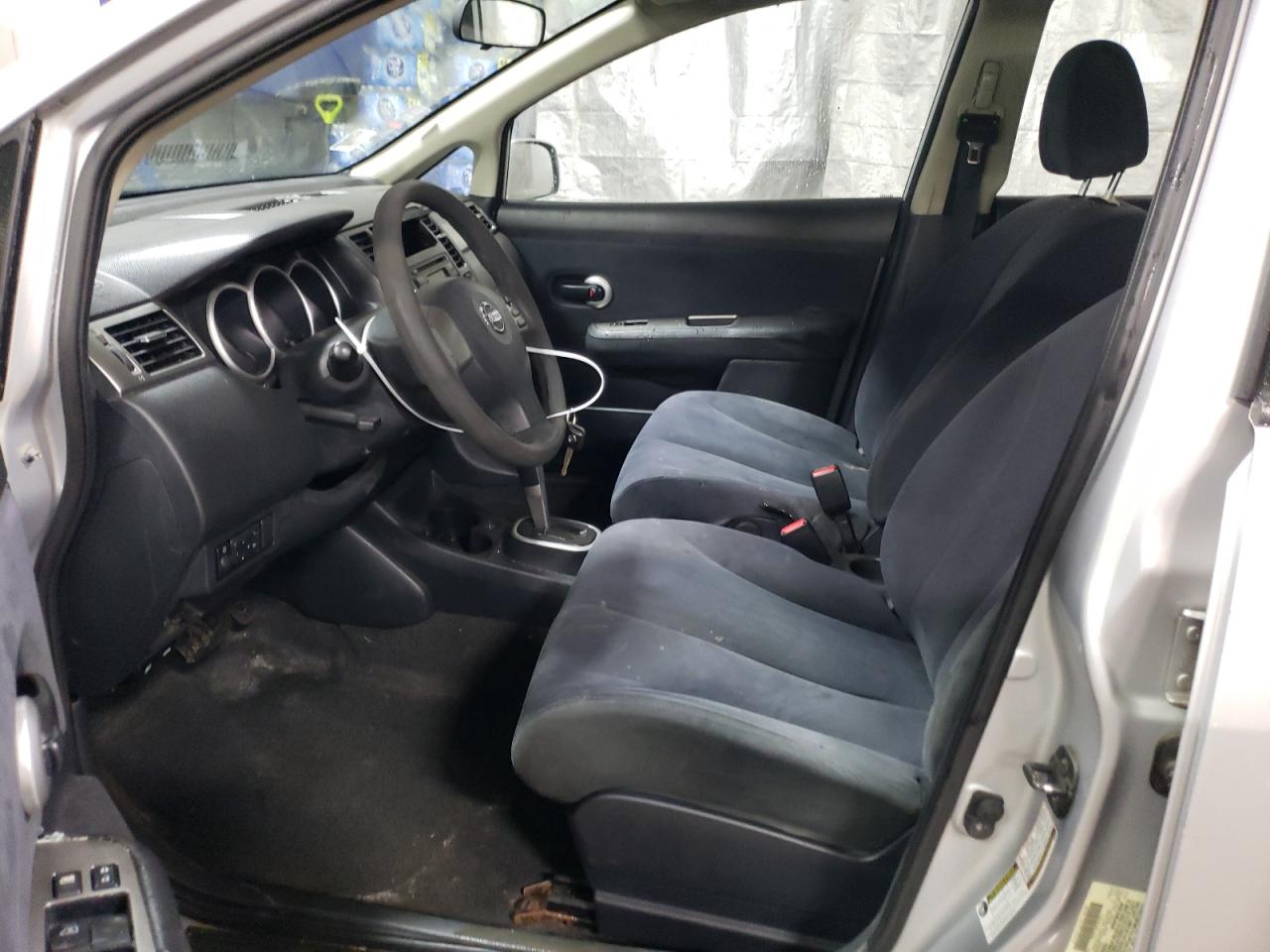 Photo 6 VIN: 3N1BC13E49L404449 - NISSAN VERSA 