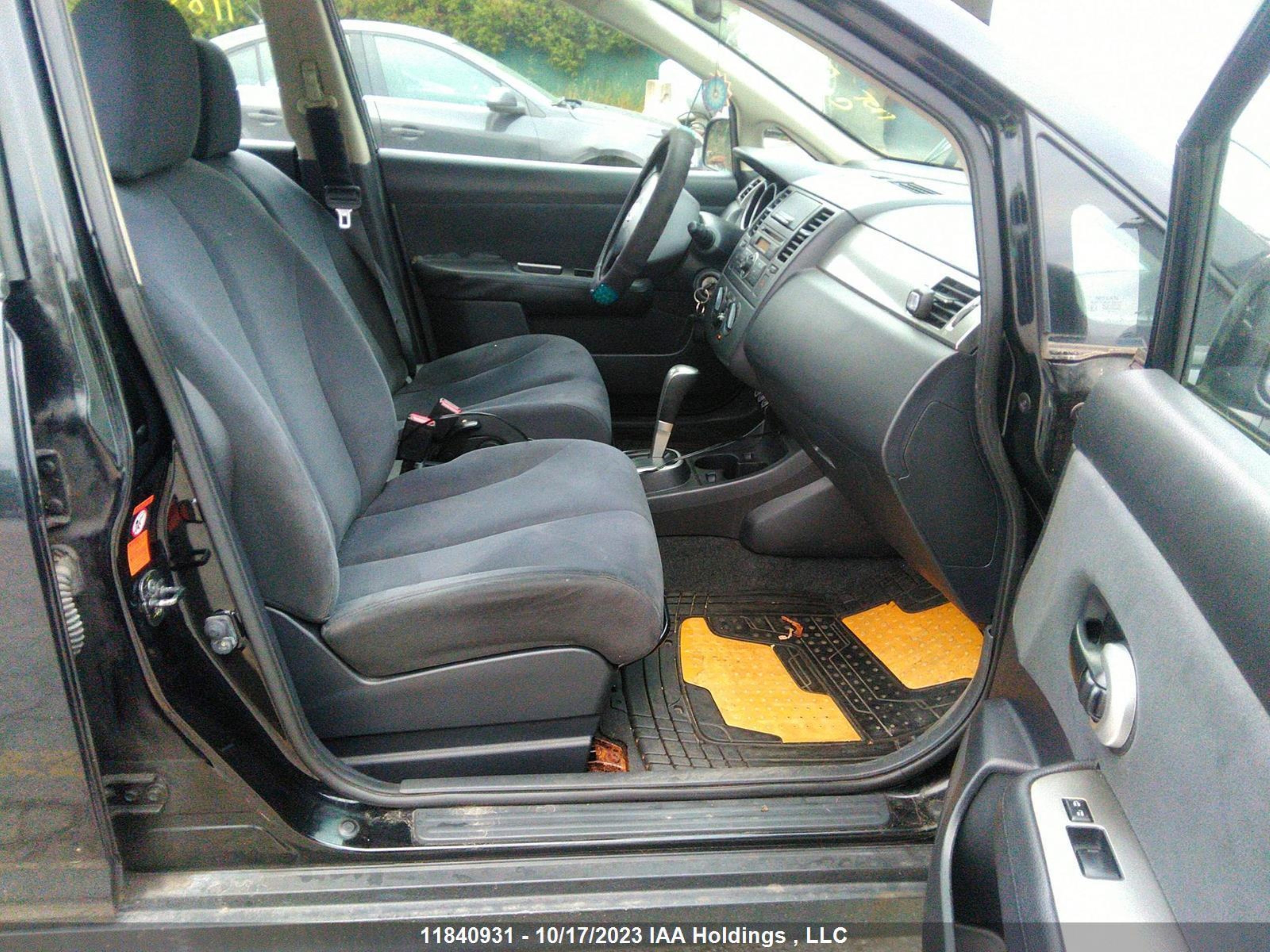 Photo 4 VIN: 3N1BC13E49L408761 - NISSAN VERSA 