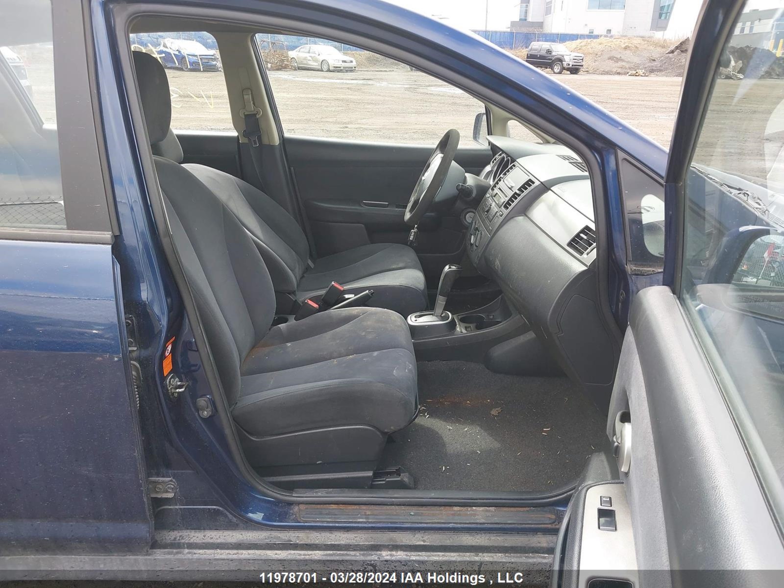 Photo 4 VIN: 3N1BC13E57L360071 - NISSAN VERSA 