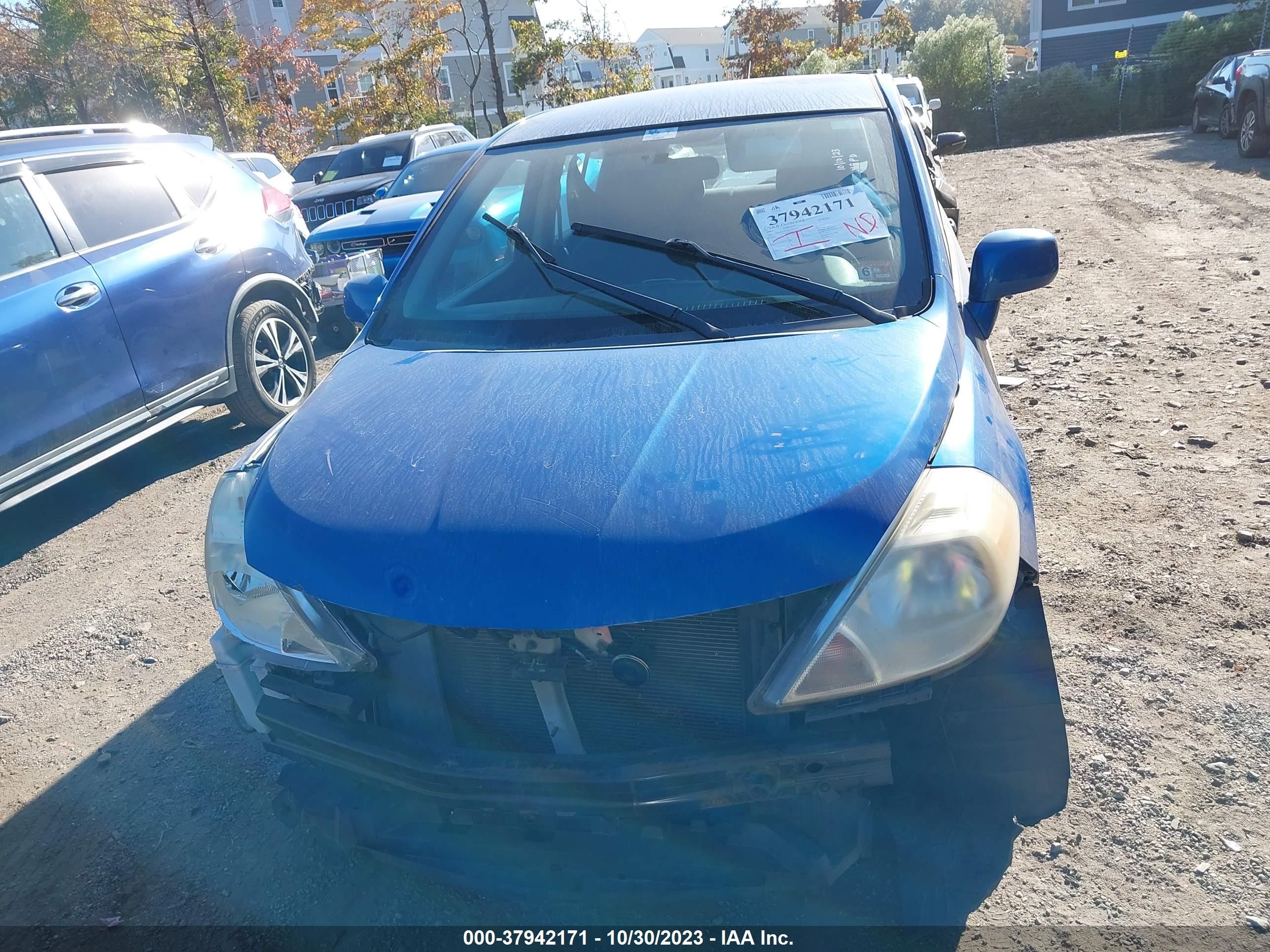 Photo 11 VIN: 3N1BC13E57L390798 - NISSAN VERSA 