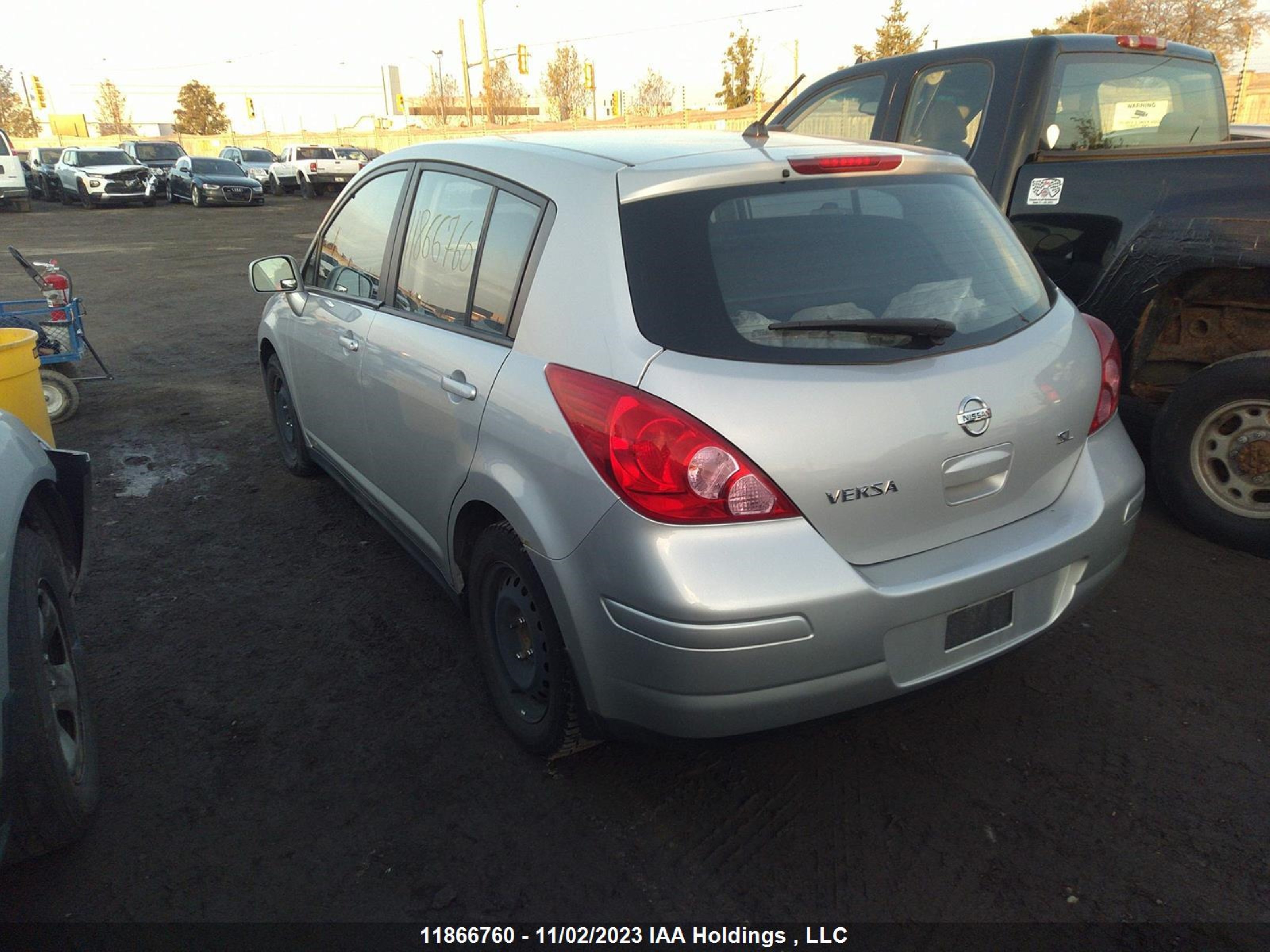 Photo 2 VIN: 3N1BC13E57L406109 - NISSAN VERSA 