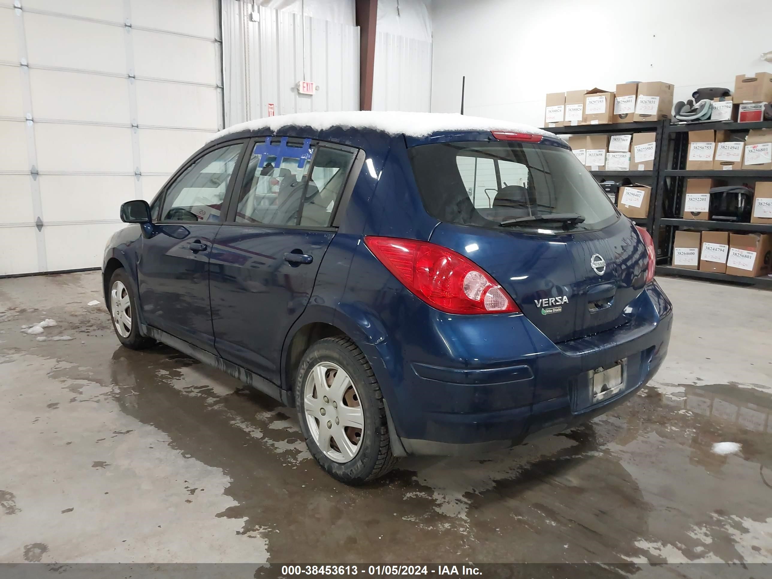 Photo 2 VIN: 3N1BC13E58L353185 - NISSAN VERSA 