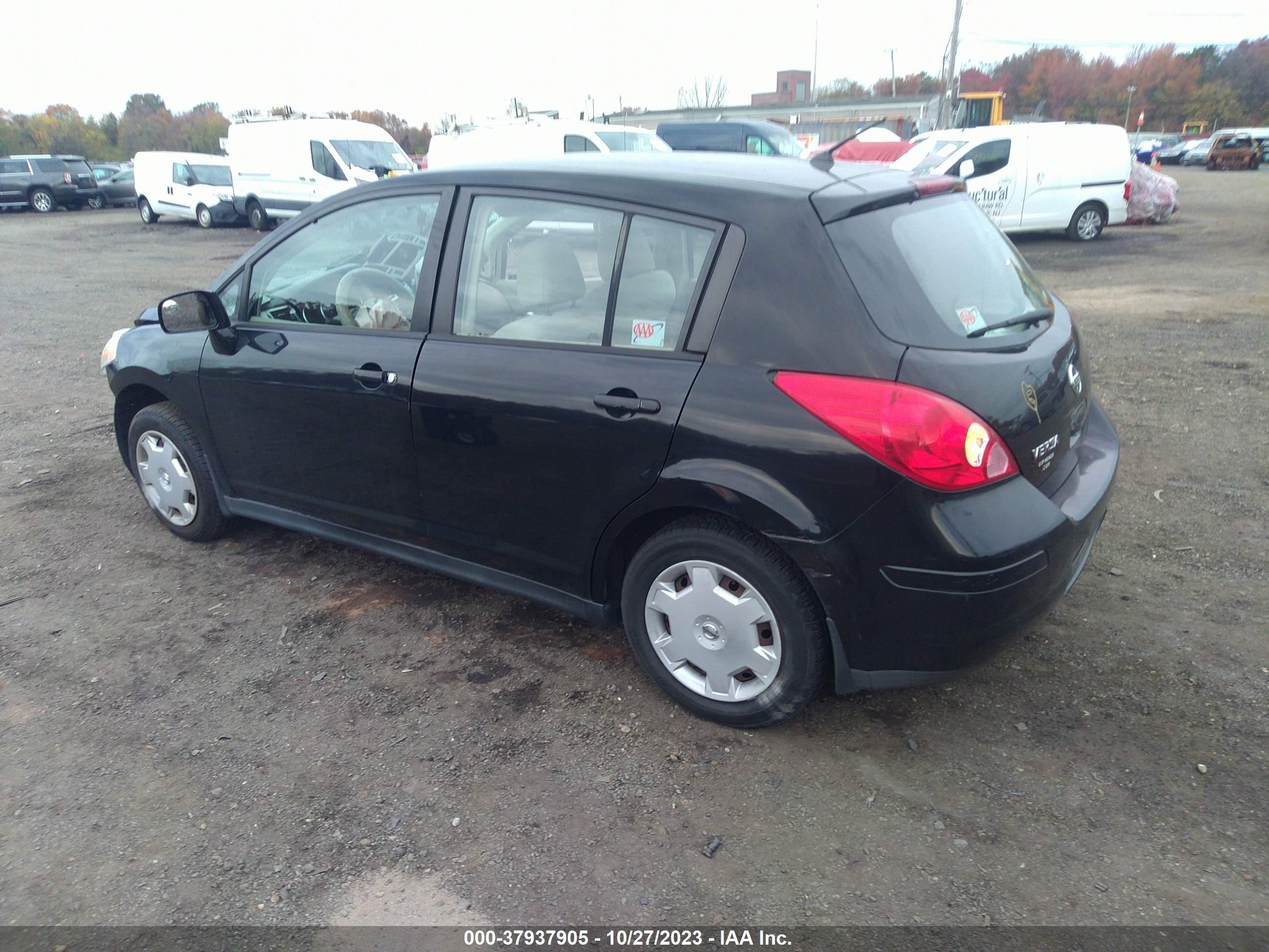 Photo 2 VIN: 3N1BC13E58L355437 - NISSAN VERSA 