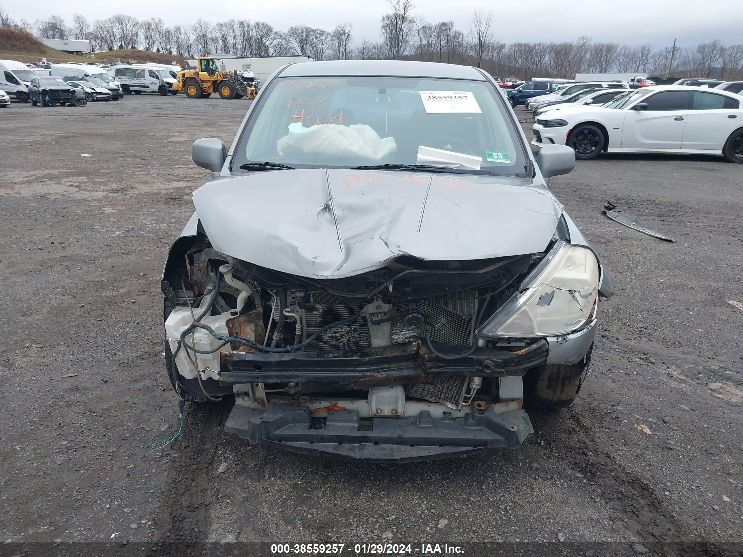 Photo 5 VIN: 3N1BC13E59L455541 - NISSAN VERSA 